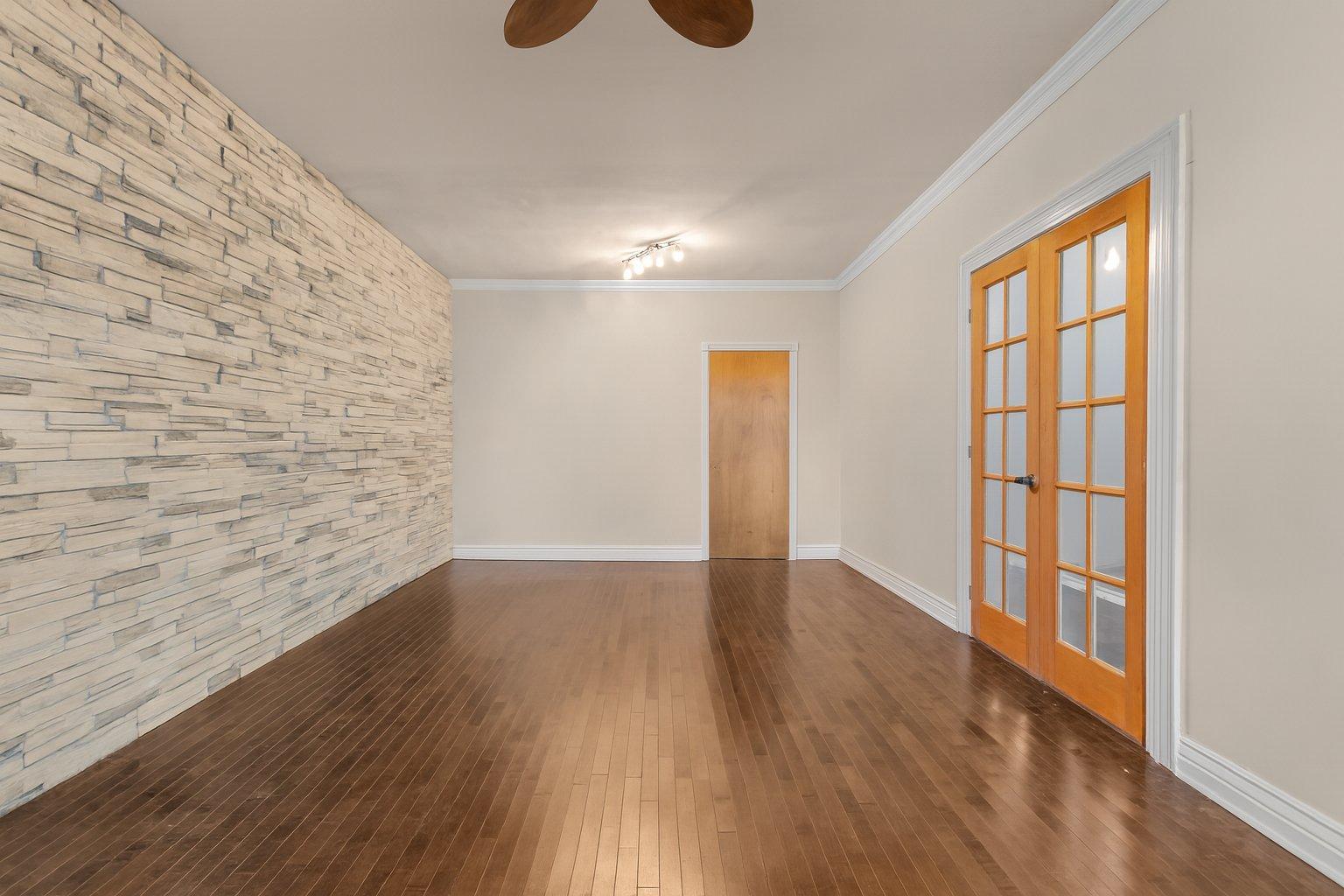 









4572

 - 4576


Rue D'Iberville

,
Montréal (Le Plateau-Mont-Royal),




QC
H2H2M2

