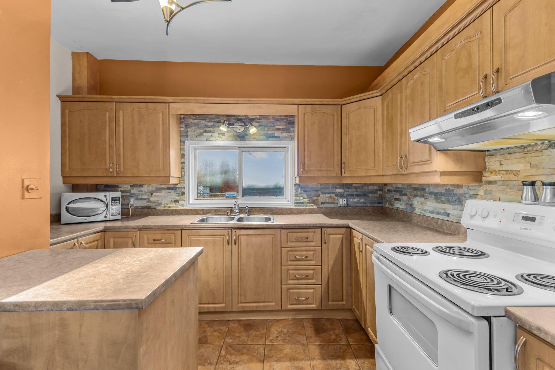 









4572

 - 4576


Rue D'Iberville

,
Montréal (Le Plateau-Mont-Royal),




QC
H2H2M2

