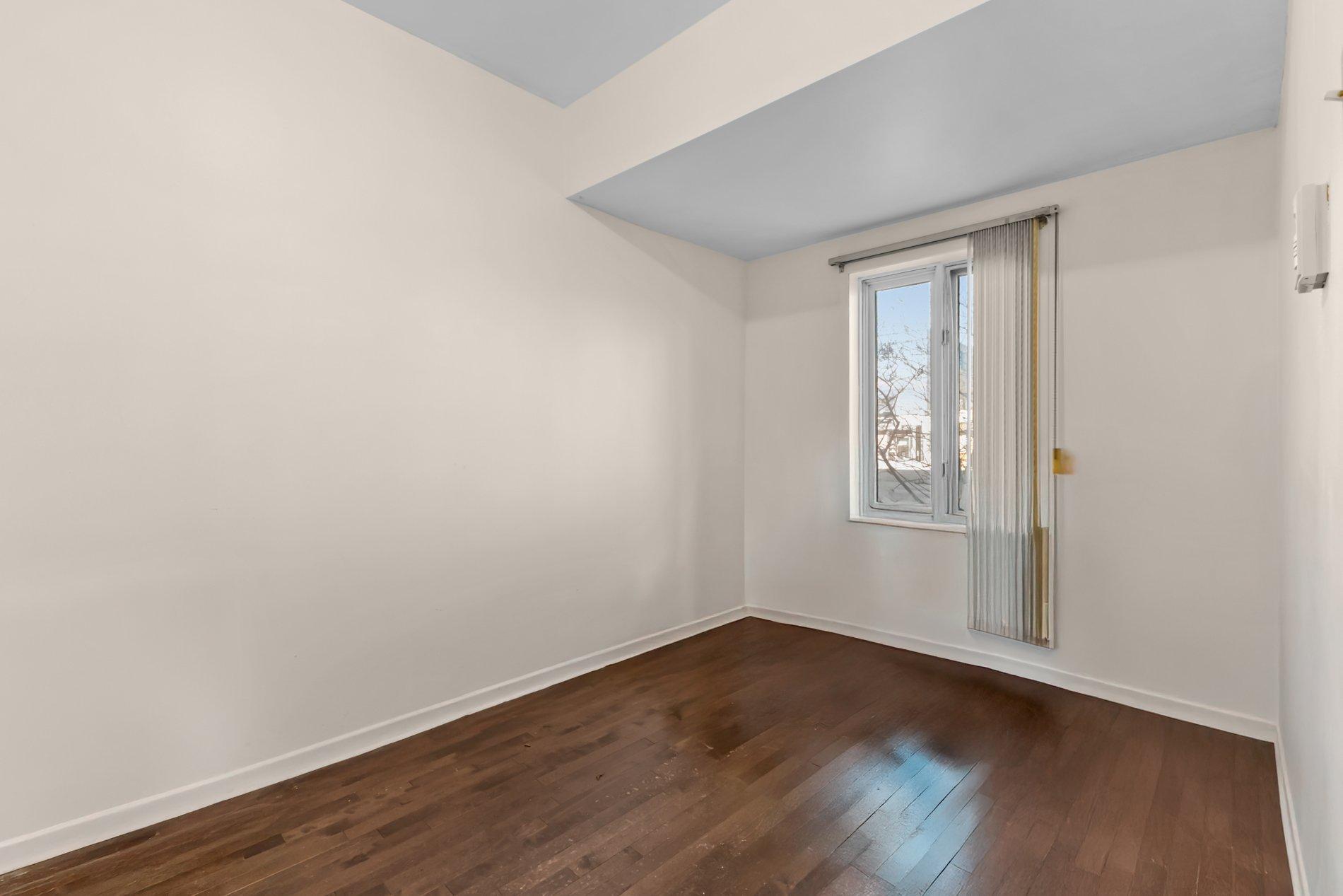 









4572

 - 4576


Rue D'Iberville

,
Montréal (Le Plateau-Mont-Royal),




QC
H2H2M2

