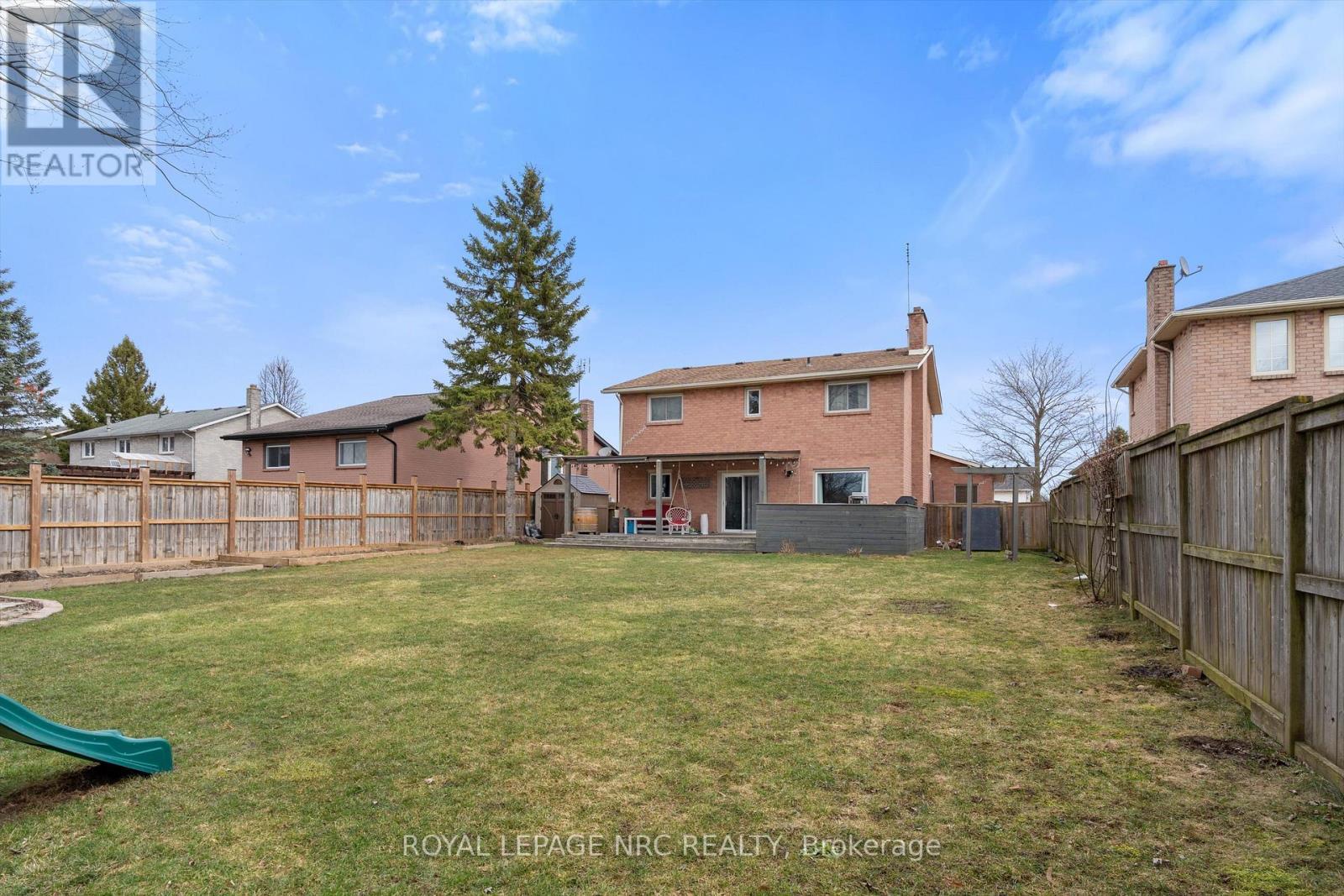 












51 BRIARSDALE CRESCENT

,
Welland (N. Welland),




Ontario
L3C6S7

