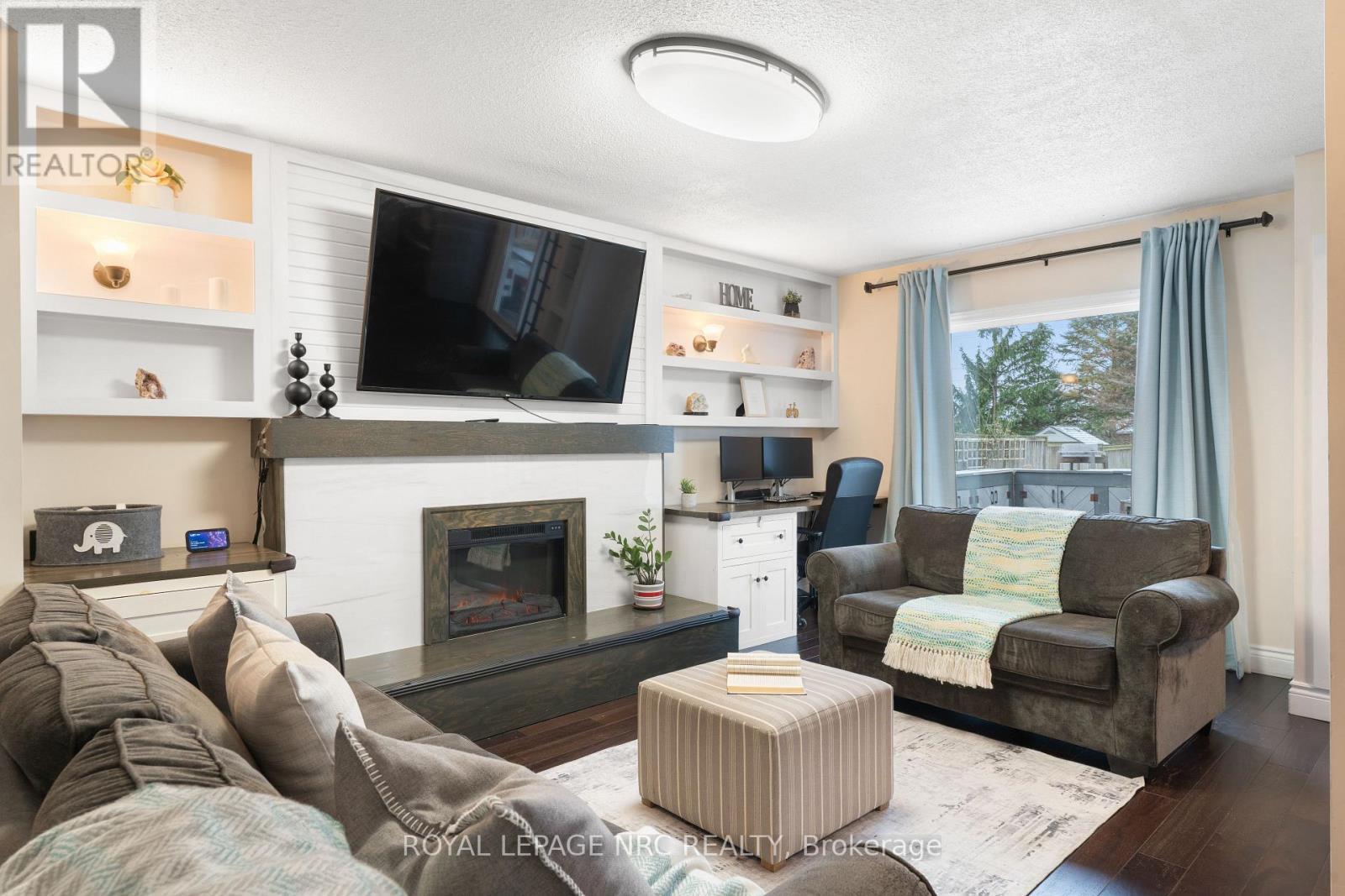 












51 BRIARSDALE CRESCENT

,
Welland (N. Welland),




Ontario
L3C6S7

