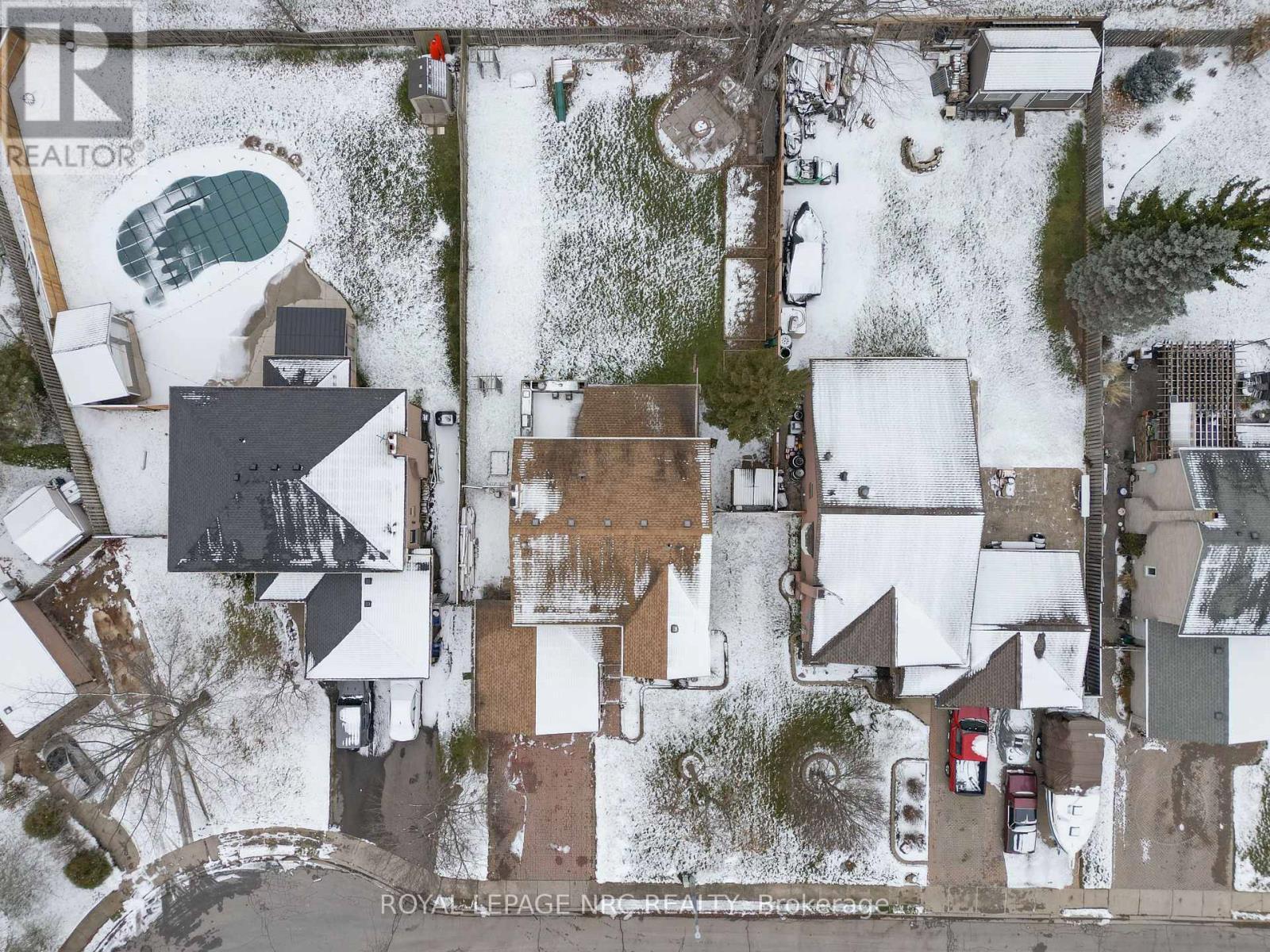 












51 BRIARSDALE CRESCENT

,
Welland (N. Welland),




Ontario
L3C6S7

