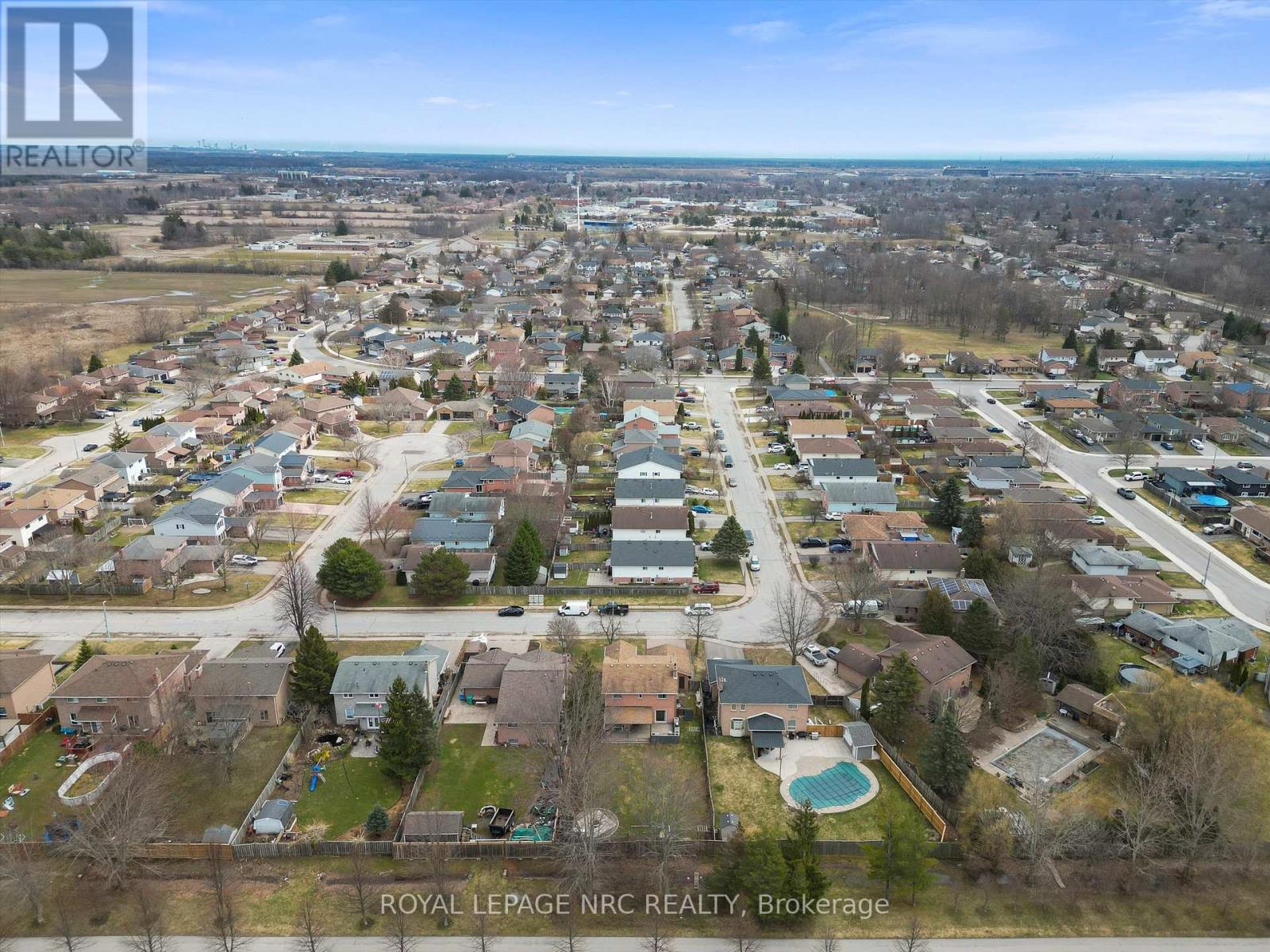 












51 BRIARSDALE CRESCENT

,
Welland (N. Welland),




Ontario
L3C6S7

