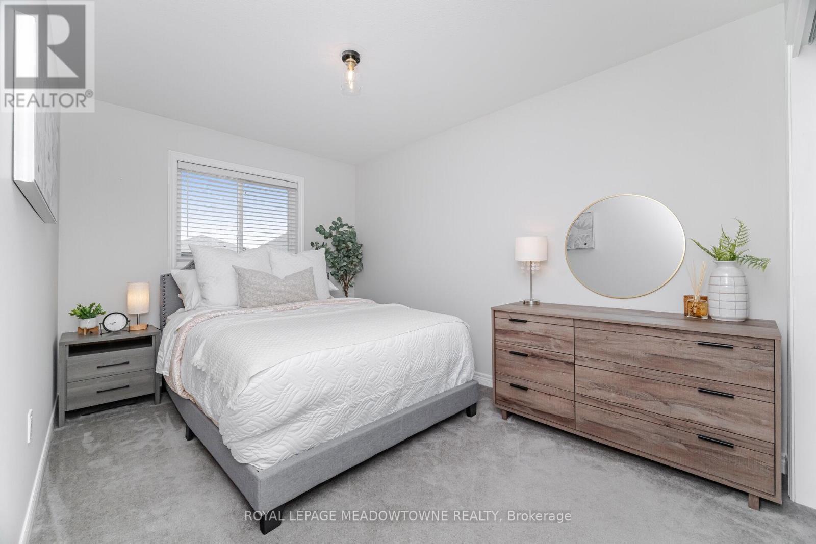 












6338 SHAPTON CRESCENT

,
Niagara Falls,




Ontario
L2H0L9

