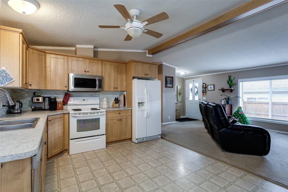 









2440


Old Okanagan

Highway, 1026



BC
V4T 3A3

