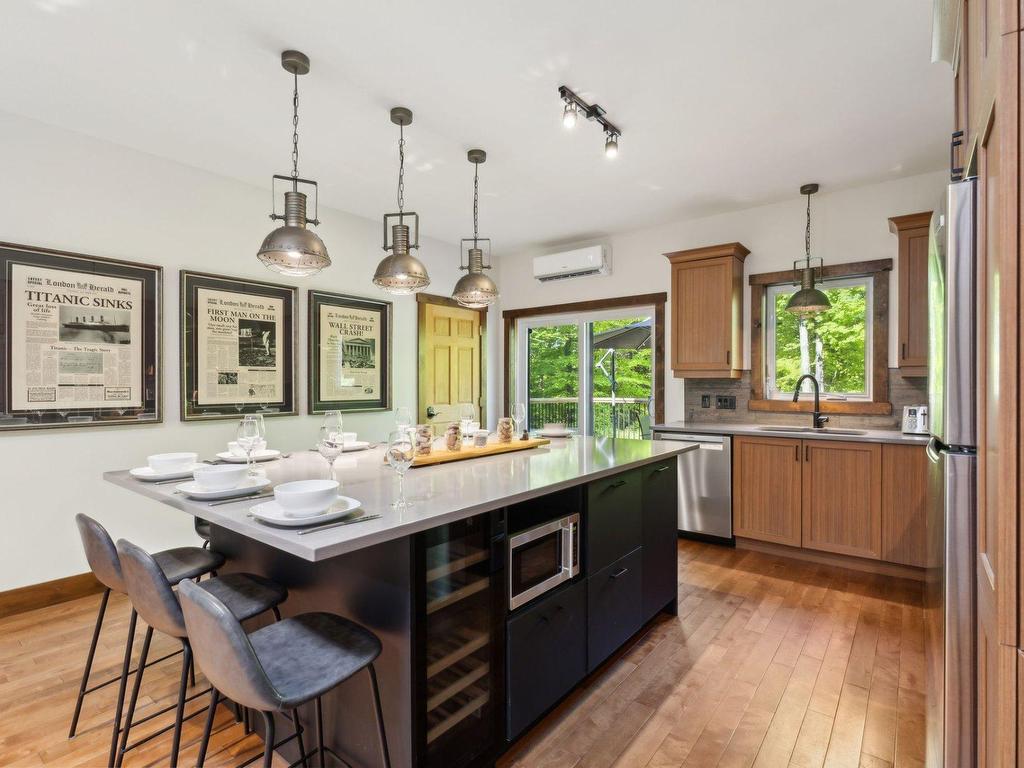 









115


Ch. des Futaies

,
Mont-Tremblant,




QC
J8E0E7

