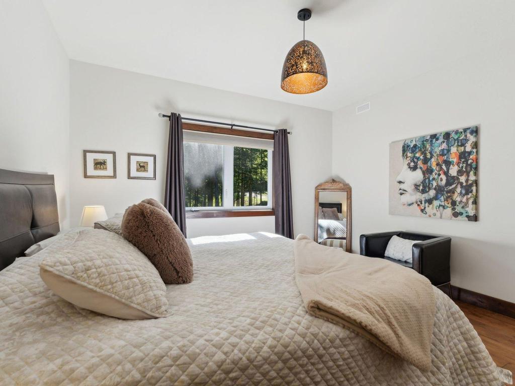 









115


Ch. des Futaies

,
Mont-Tremblant,




QC
J8E0E7

