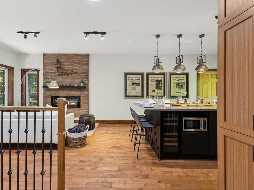 









115


Ch. des Futaies

,
Mont-Tremblant,




QC
J8E0E7

