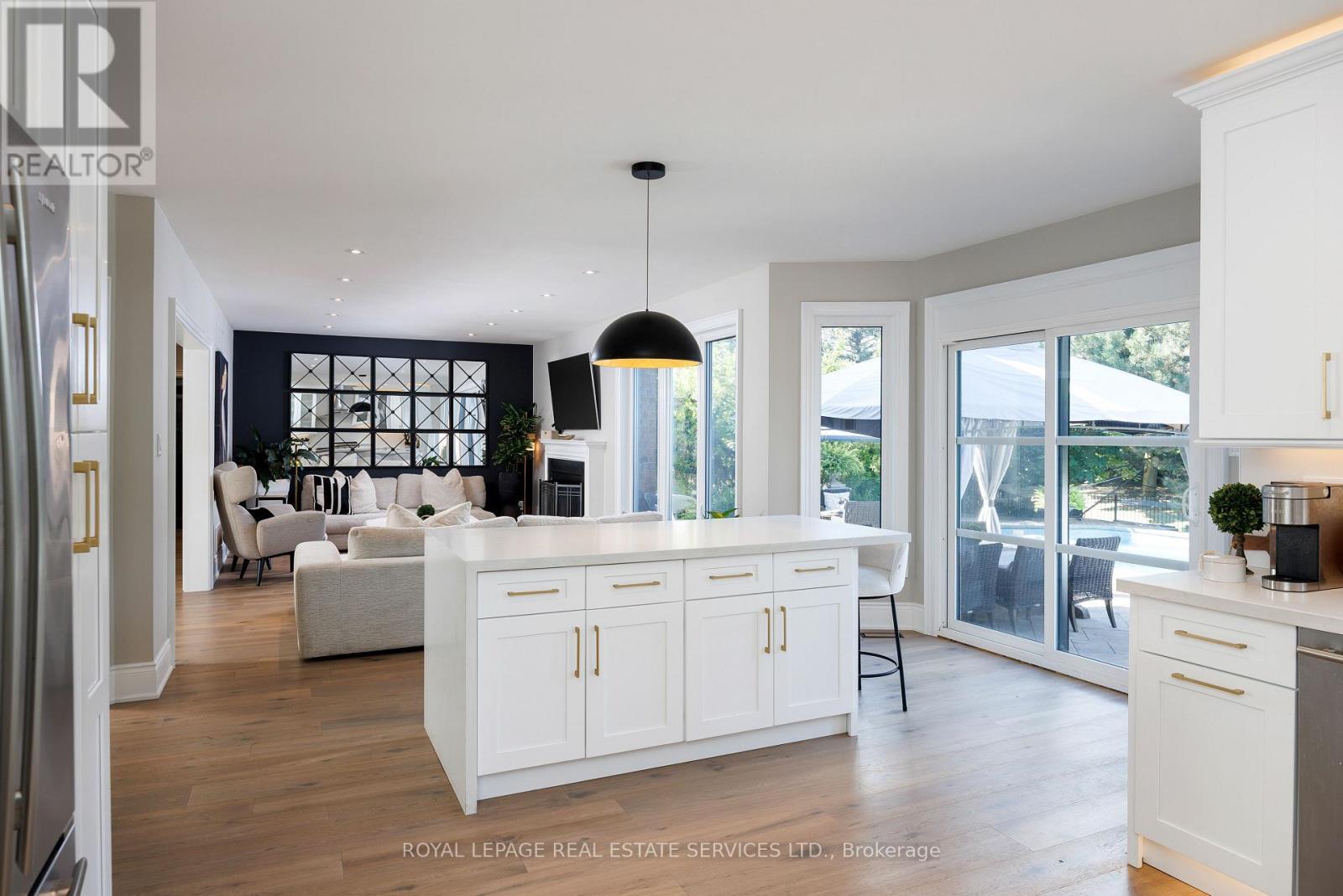 












1483 THE LINKS DRIVE

,
Oakville,




Ontario
L6M2P2

