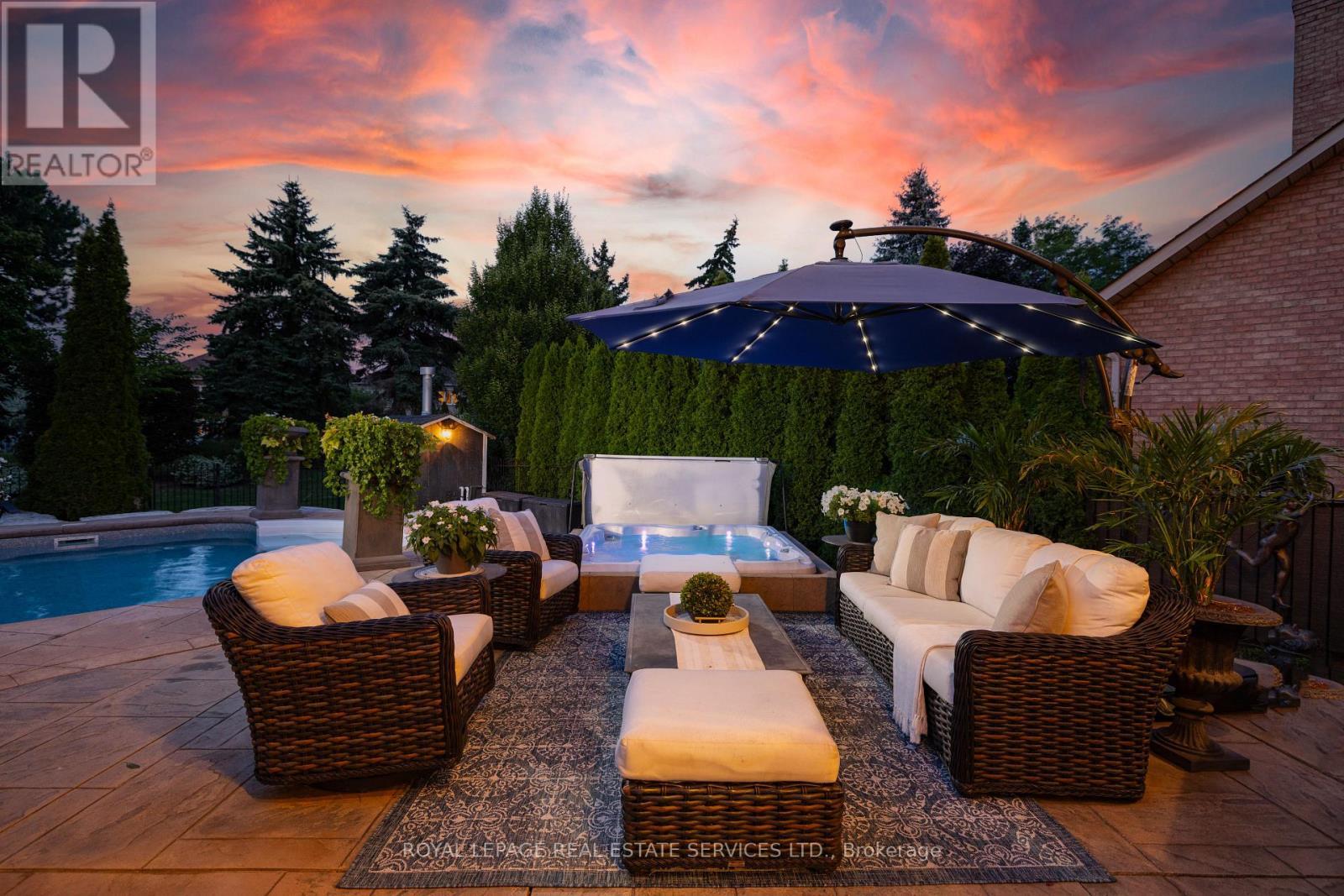 












1483 THE LINKS DRIVE

,
Oakville,




Ontario
L6M2P2

