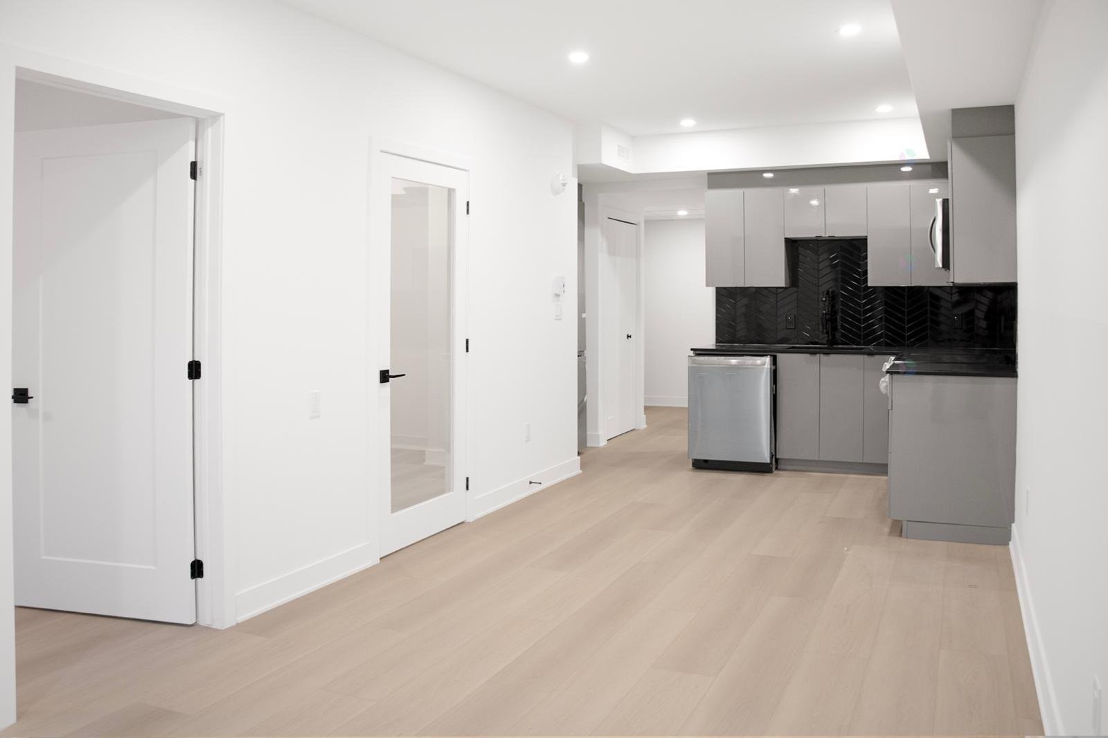 









5350


Av. Victoria

, 206,
Montréal (Côte-des-Neiges/Notre-Dame-de-Grâce),




QC
H3W2P3

