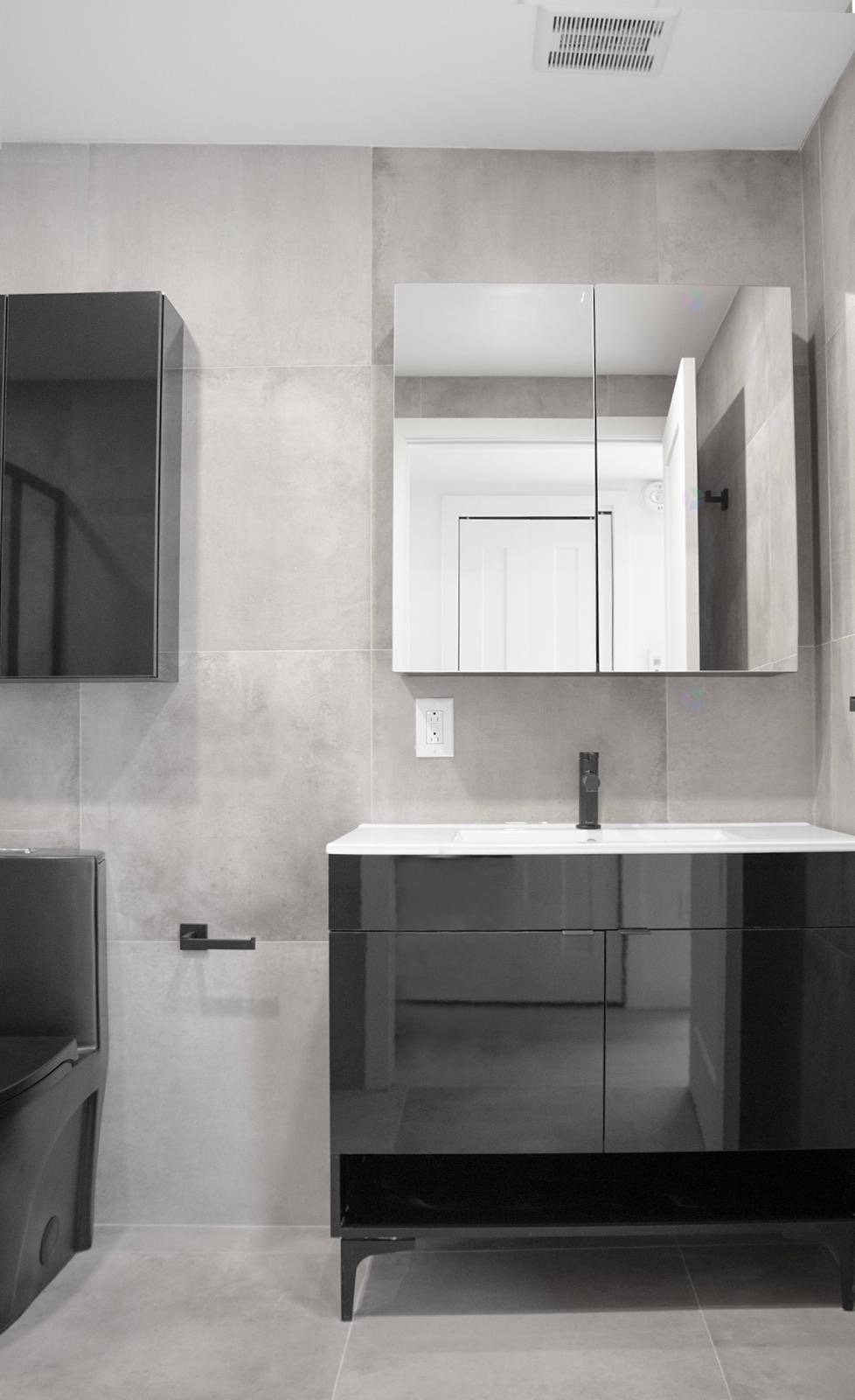 









5350


Av. Victoria

, 206,
Montréal (Côte-des-Neiges/Notre-Dame-de-Grâce),




QC
H3W2P3

