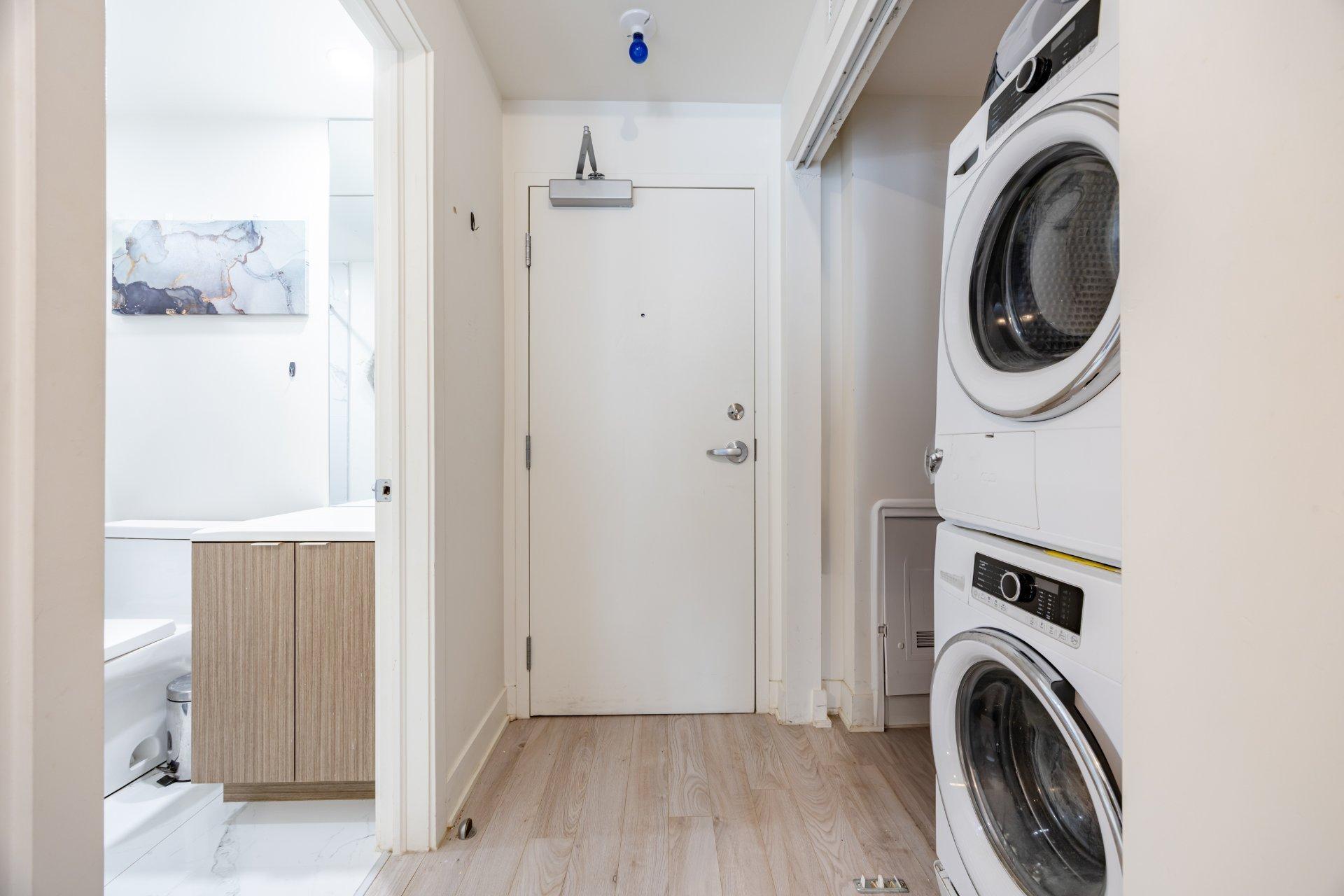 









1200


Rue Crescent

, 801,
Montréal (Ville-Marie),




QC
H3G0G5

