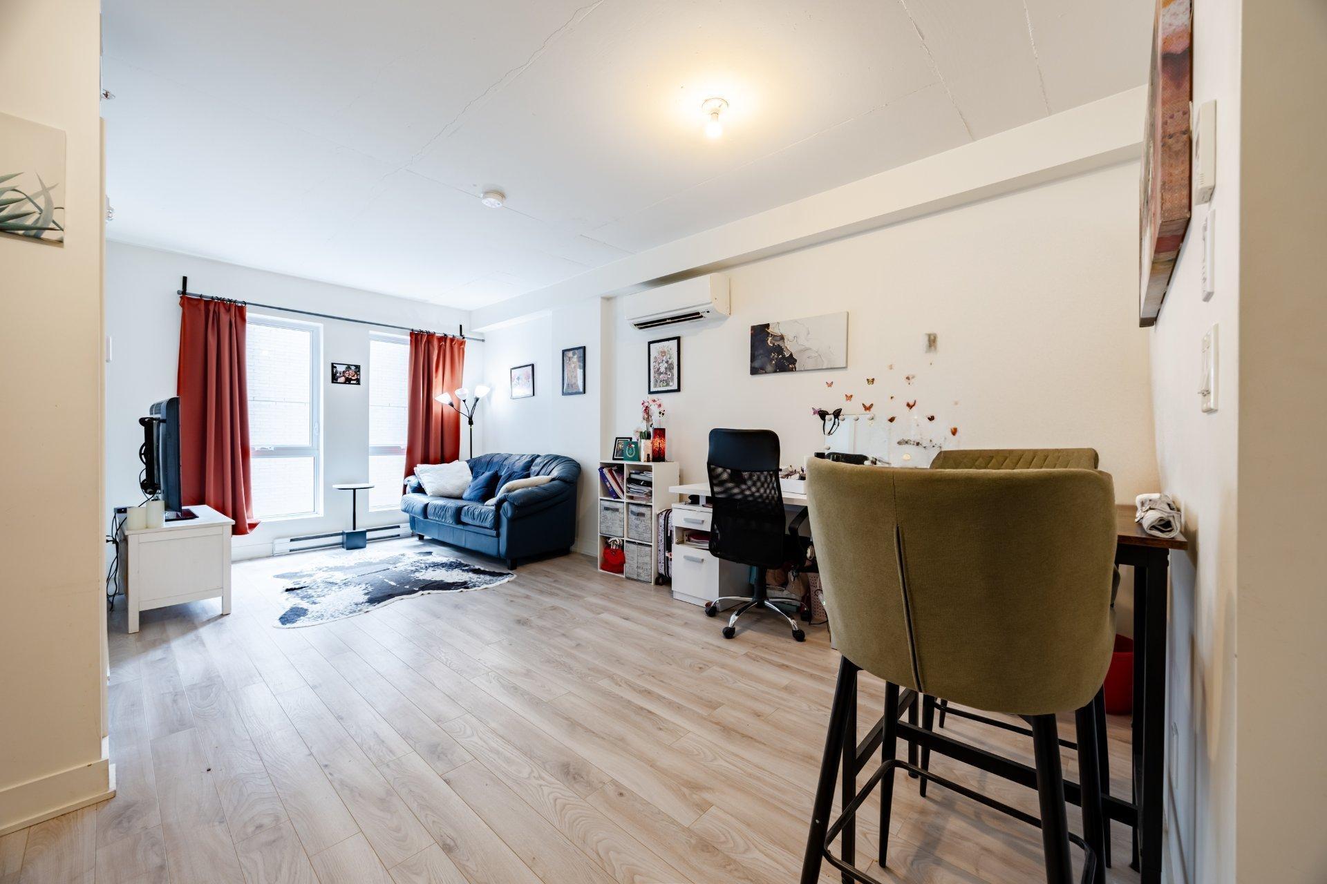 









1200


Rue Crescent

, 801,
Montréal (Ville-Marie),




QC
H3G0G5

