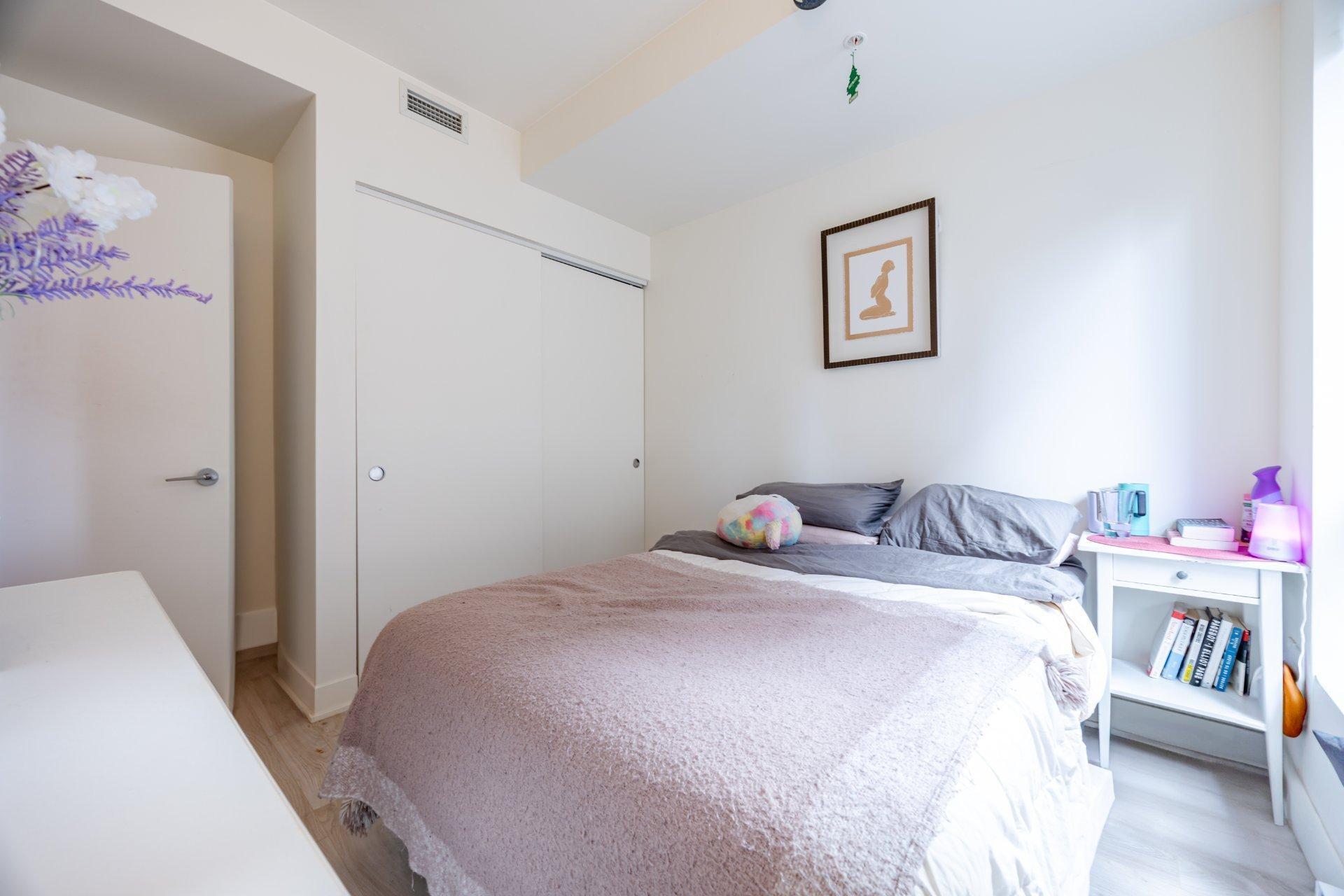 









1200


Rue Crescent

, 801,
Montréal (Ville-Marie),




QC
H3G0G5

