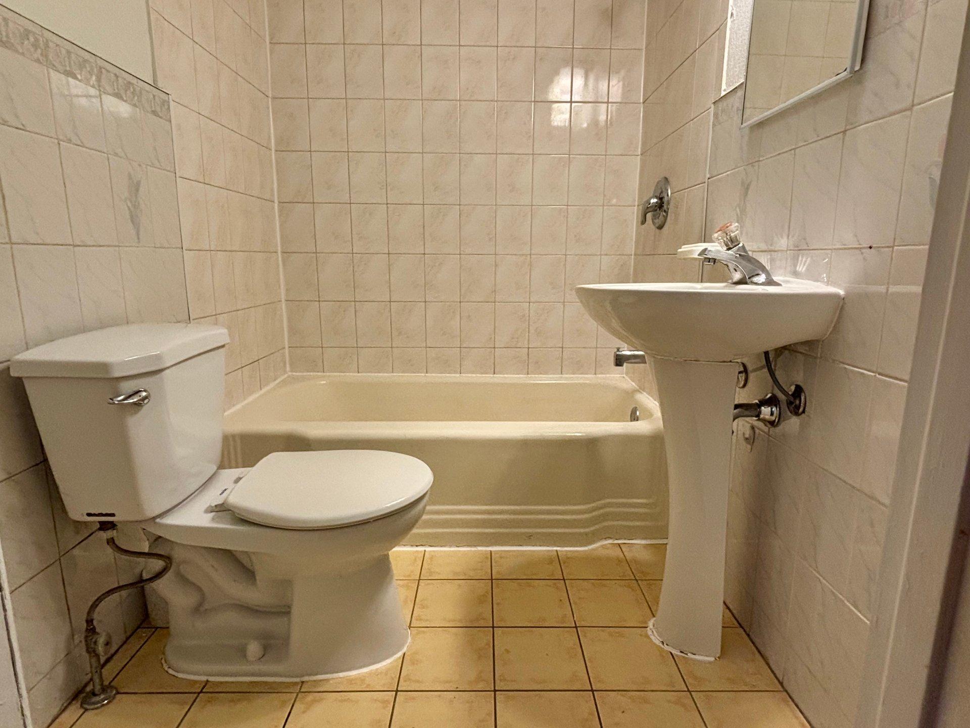 









1270


Rue Argyle

, 2,
Montréal (Verdun/Île-des-Soeurs),




QC
H4H1V3

