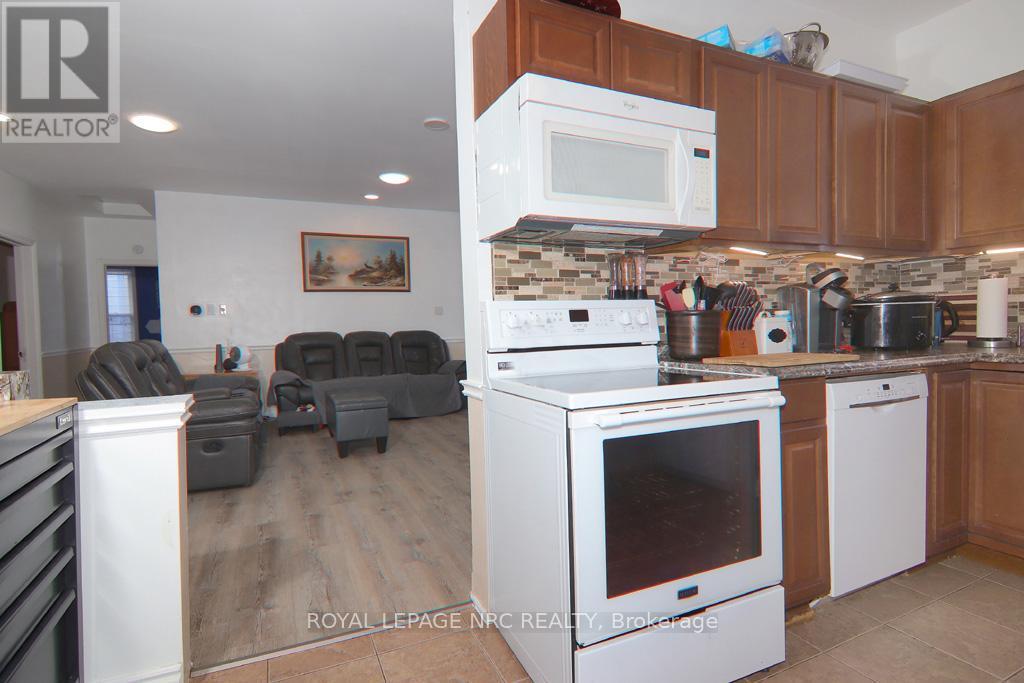 












5192 HAMILTON STREET

,
Niagara Falls (Downtown),




Ontario
L2E2W3

