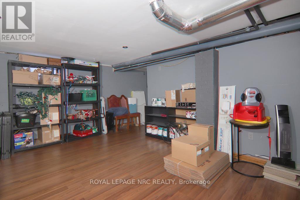 












5192 HAMILTON STREET

,
Niagara Falls (Downtown),




Ontario
L2E2W3

