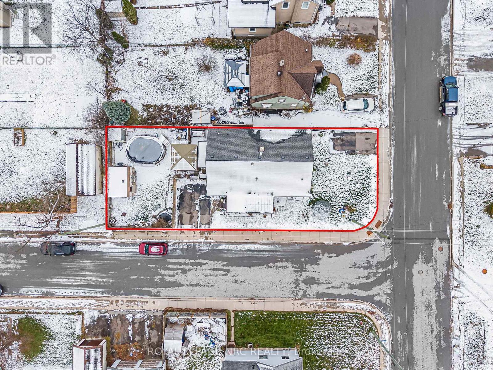 












5192 HAMILTON STREET

,
Niagara Falls (Downtown),




Ontario
L2E2W3

