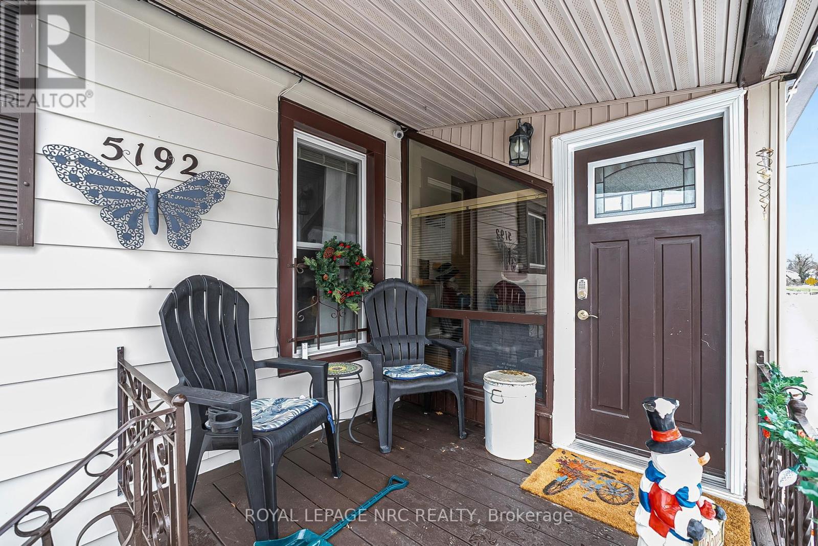 












5192 HAMILTON STREET

,
Niagara Falls (Downtown),




Ontario
L2E2W3

