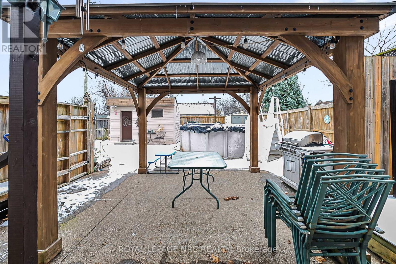 












5192 HAMILTON STREET

,
Niagara Falls (Downtown),




Ontario
L2E2W3

