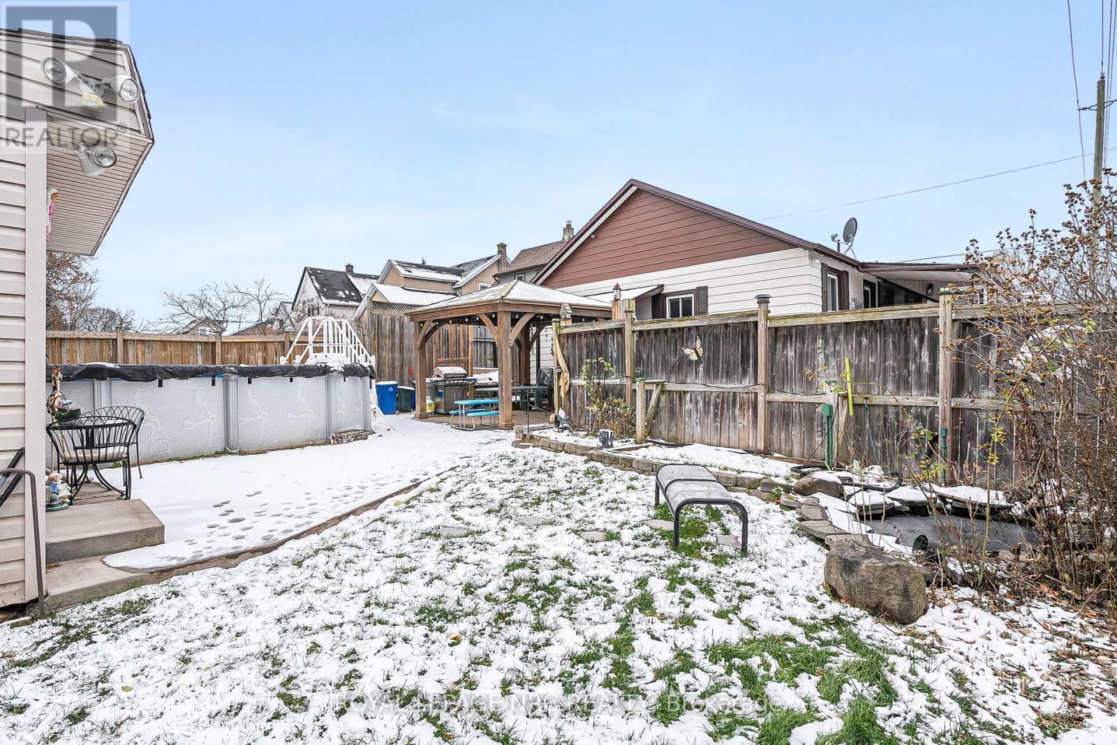 












5192 HAMILTON STREET

,
Niagara Falls (Downtown),




Ontario
L2E2W3

