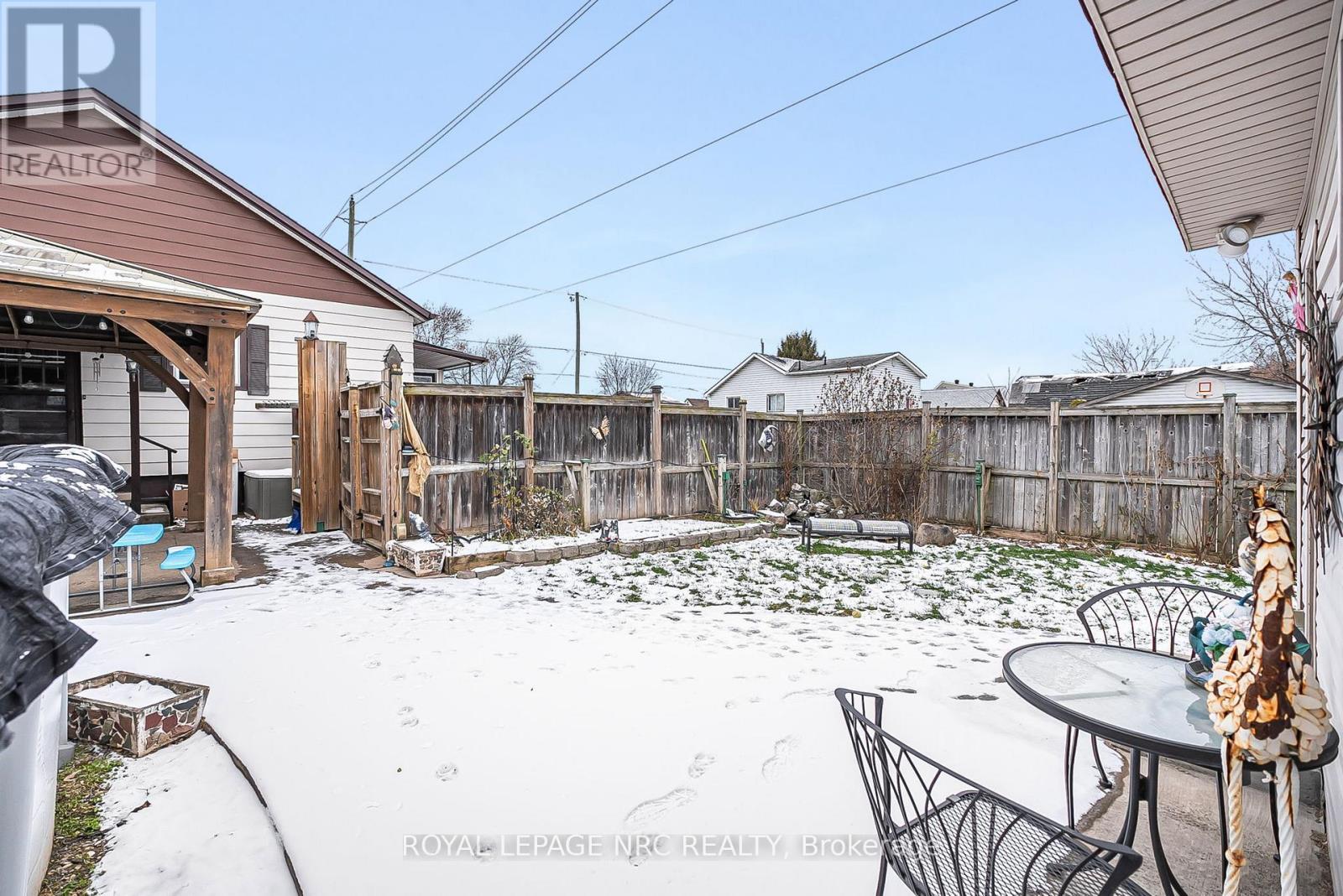 












5192 HAMILTON STREET

,
Niagara Falls (Downtown),




Ontario
L2E2W3

