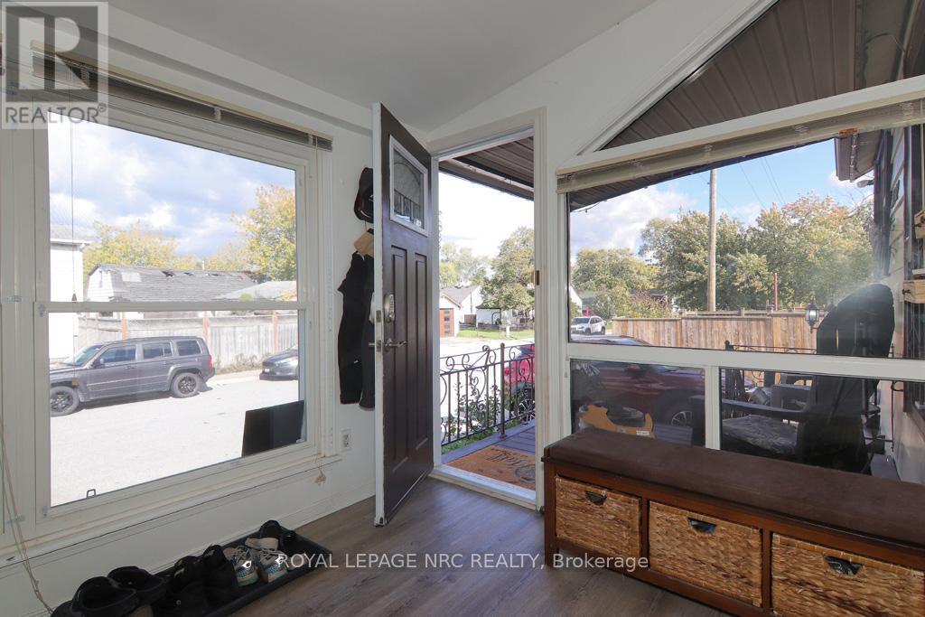 












5192 HAMILTON STREET

,
Niagara Falls (Downtown),




Ontario
L2E2W3

