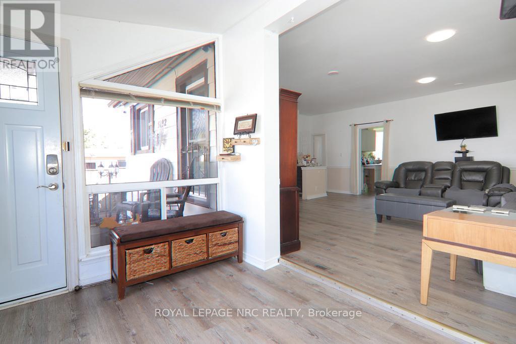 












5192 HAMILTON STREET

,
Niagara Falls (Downtown),




Ontario
L2E2W3

