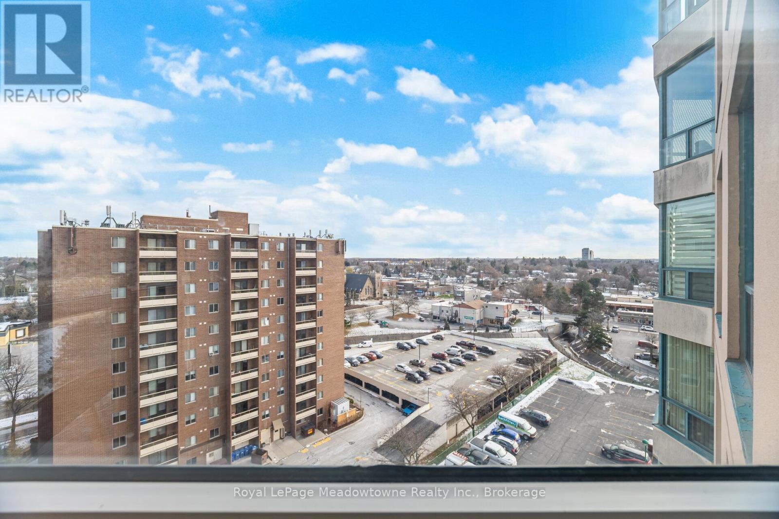 












1003 - 100 MILLSIDE DRIVE

,
Milton (OM Old Milton),




Ontario
L9T5E2

