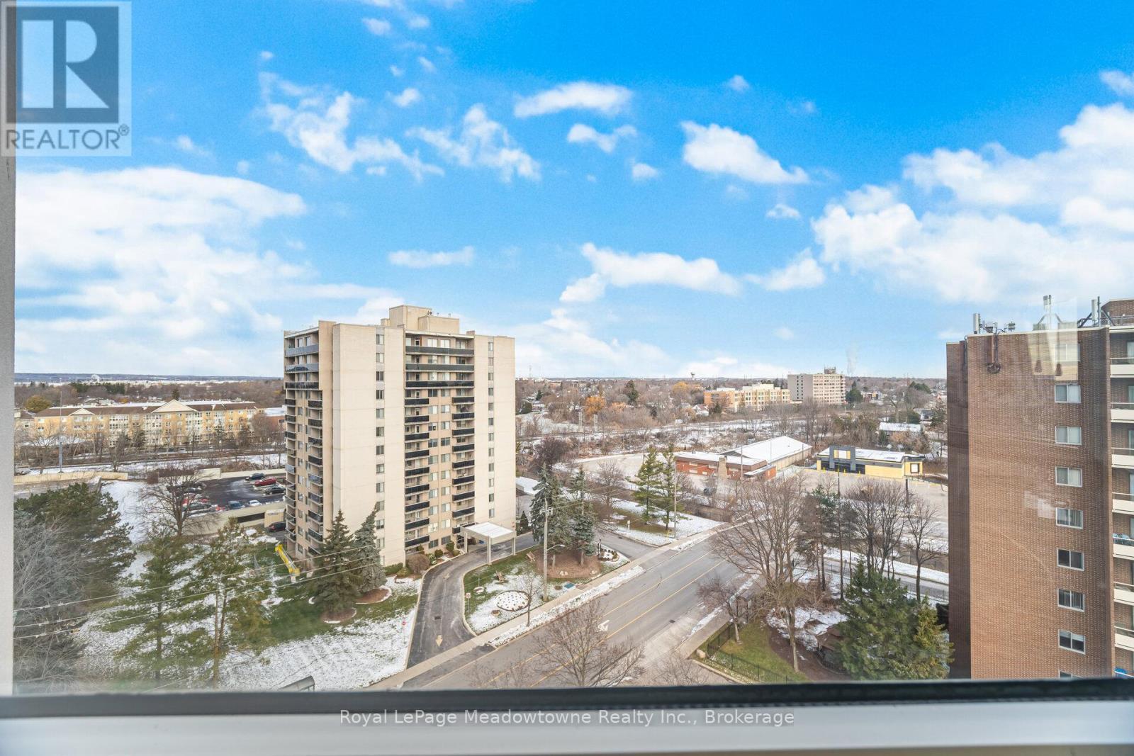 












1003 - 100 MILLSIDE DRIVE

,
Milton (OM Old Milton),




Ontario
L9T5E2

