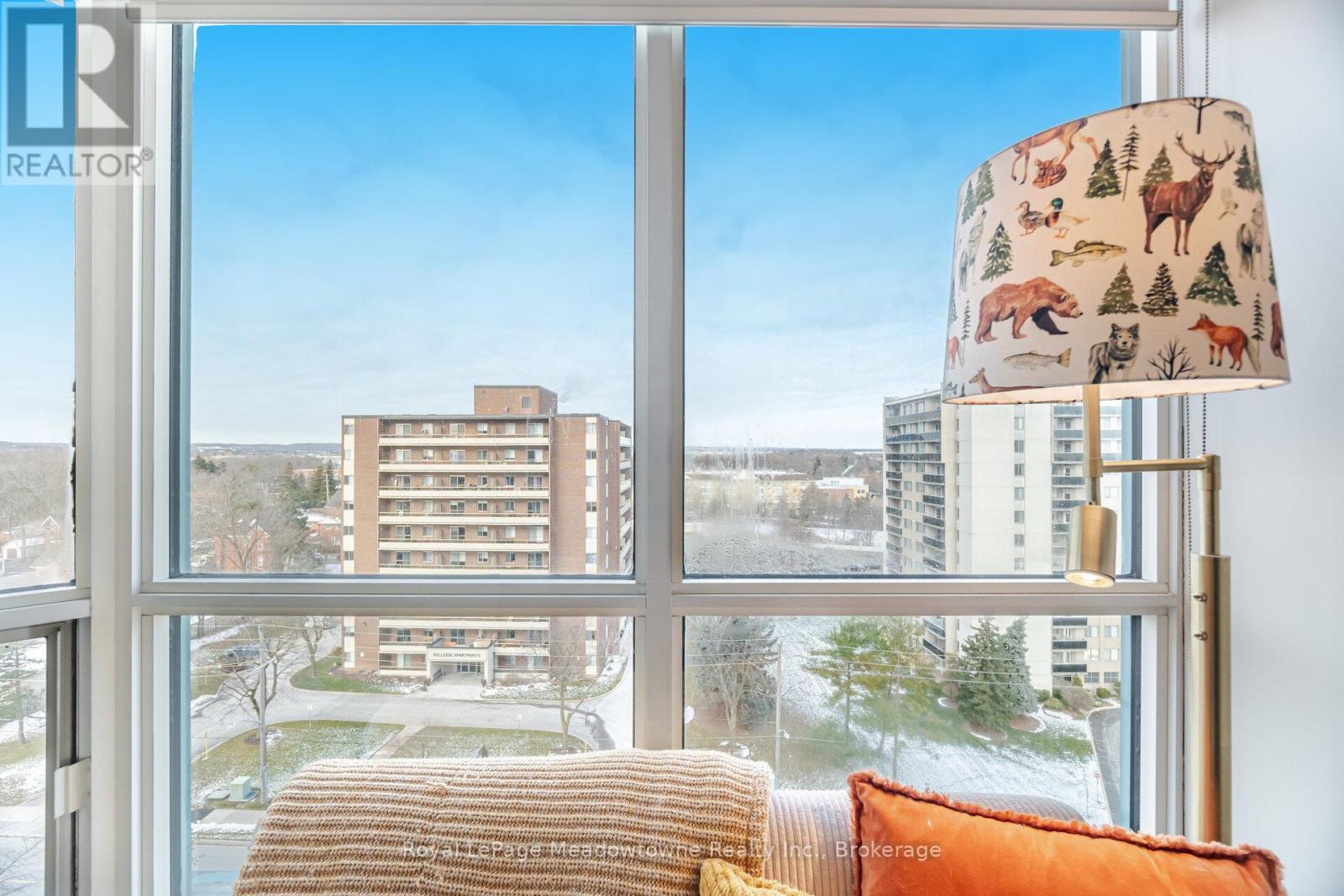 












1003 - 100 MILLSIDE DRIVE

,
Milton (OM Old Milton),




Ontario
L9T5E2

