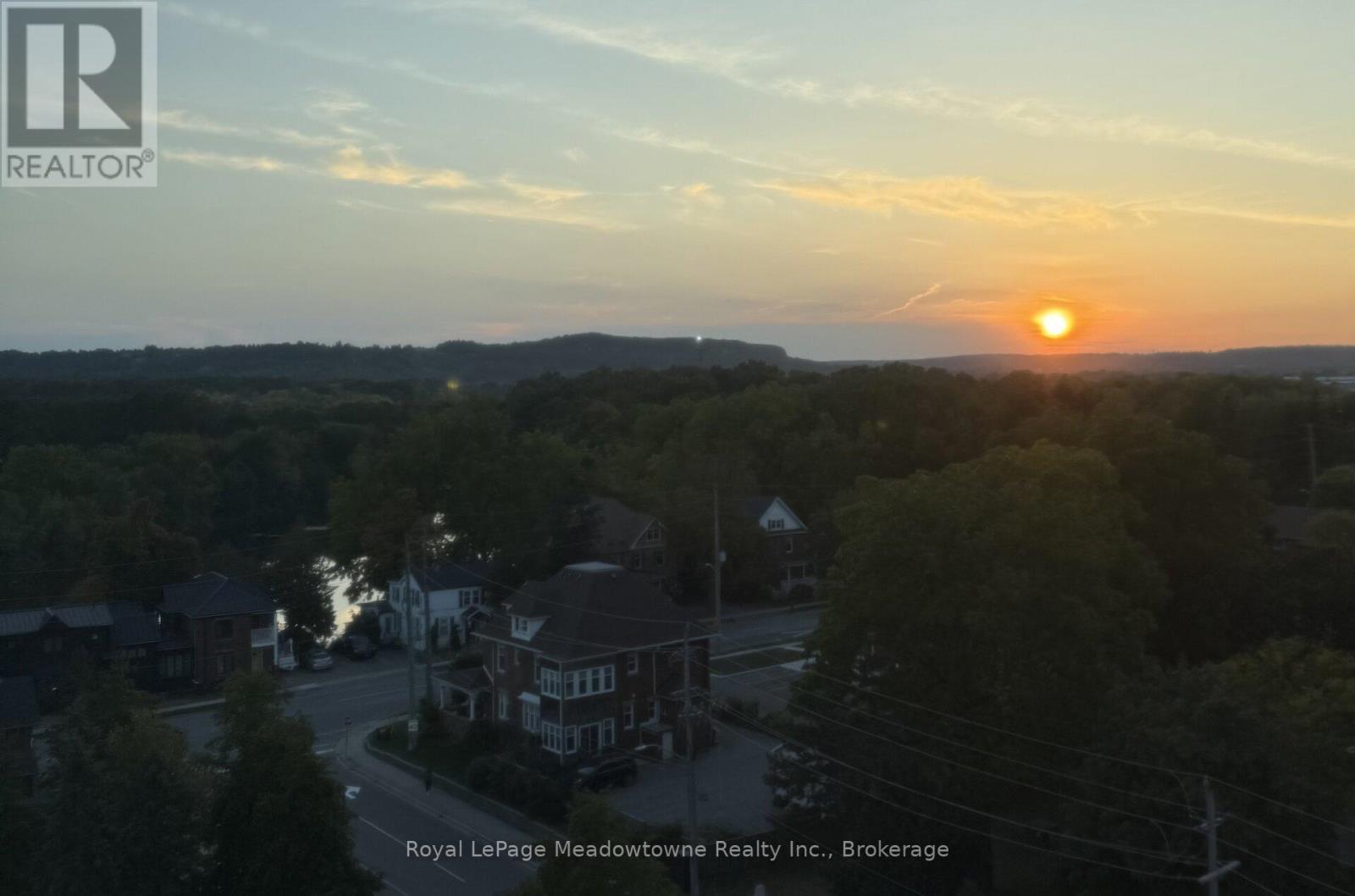 












1003 - 100 MILLSIDE DRIVE

,
Milton (OM Old Milton),




Ontario
L9T5E2

