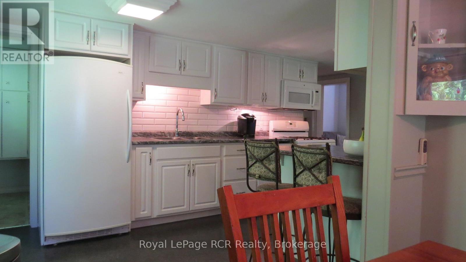 












164 EDWARD STREET

,
Saugeen Shores,




Ontario
N0H2L0

