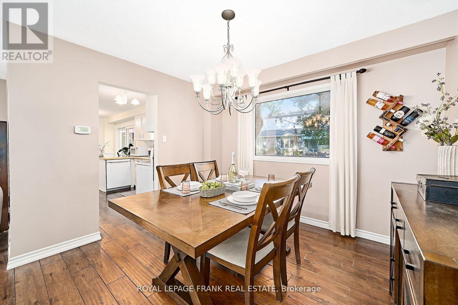 












7 JUDY COURT

,
Markham (Markham Village),




Ontario
L3P3R8

