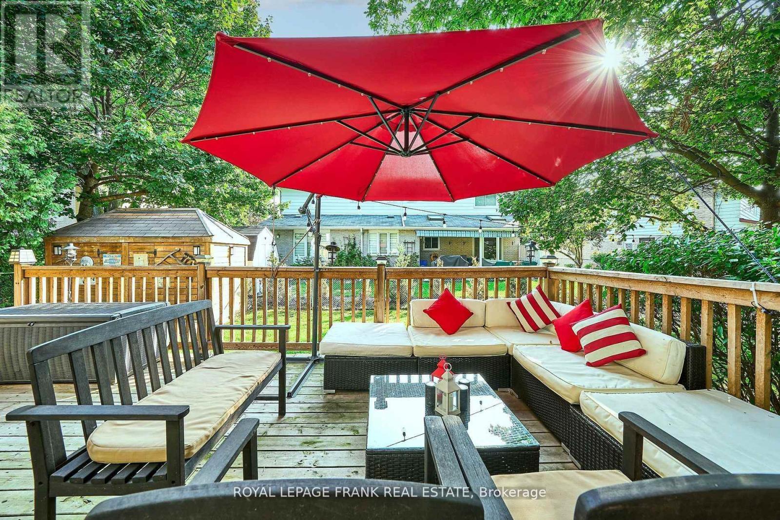 












7 JUDY COURT

,
Markham (Markham Village),




Ontario
L3P3R8

