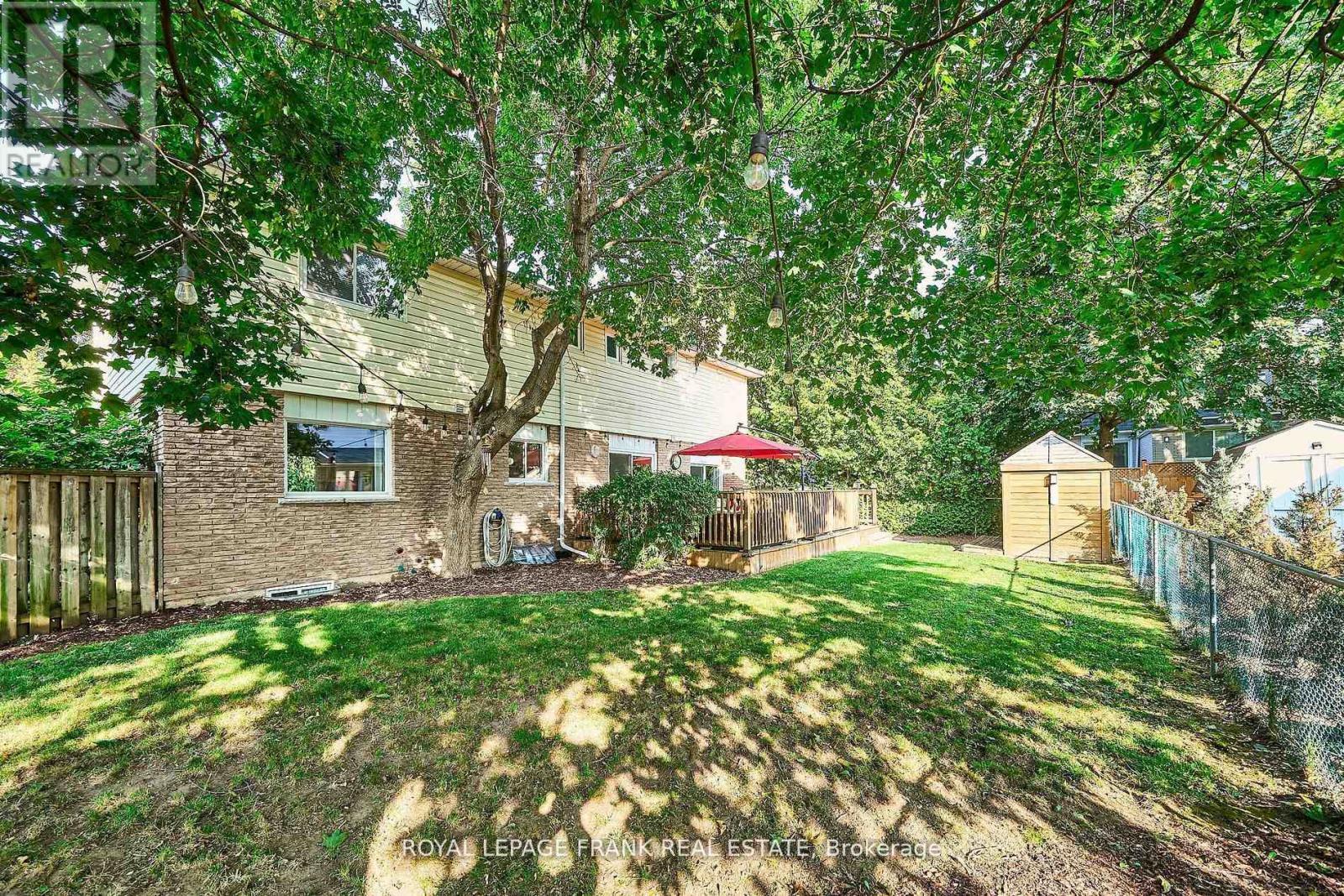 












7 JUDY COURT

,
Markham (Markham Village),




Ontario
L3P3R8

