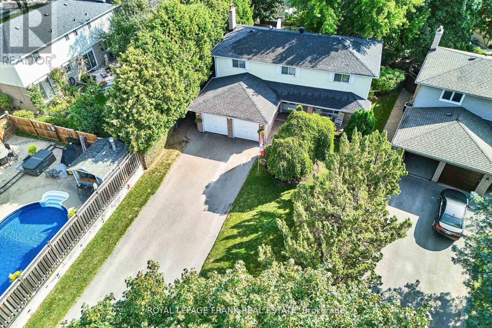 












7 JUDY COURT

,
Markham (Markham Village),




Ontario
L3P3R8

