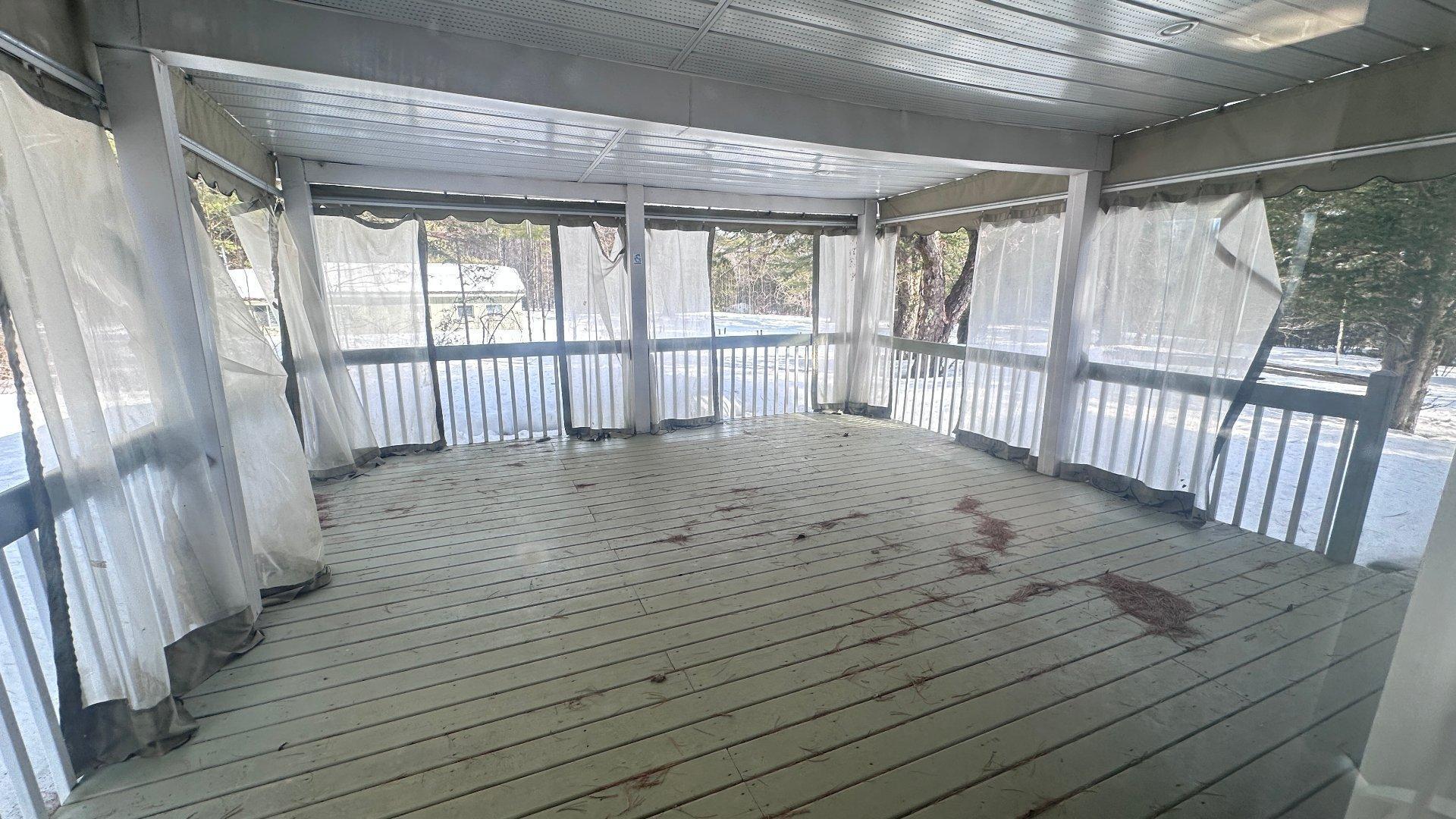 









1102


Boul. de La Salette

,
Saint-Jérôme,




QC
J5L2J7

