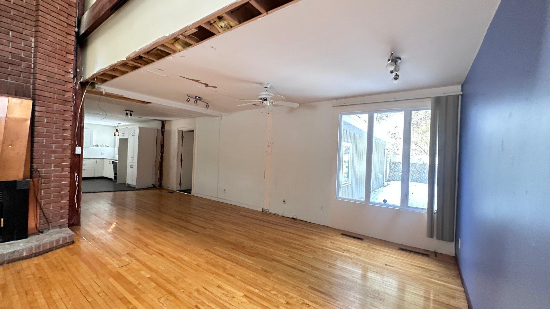 









1102


Boul. de La Salette

,
Saint-Jérôme,




QC
J5L2J7

