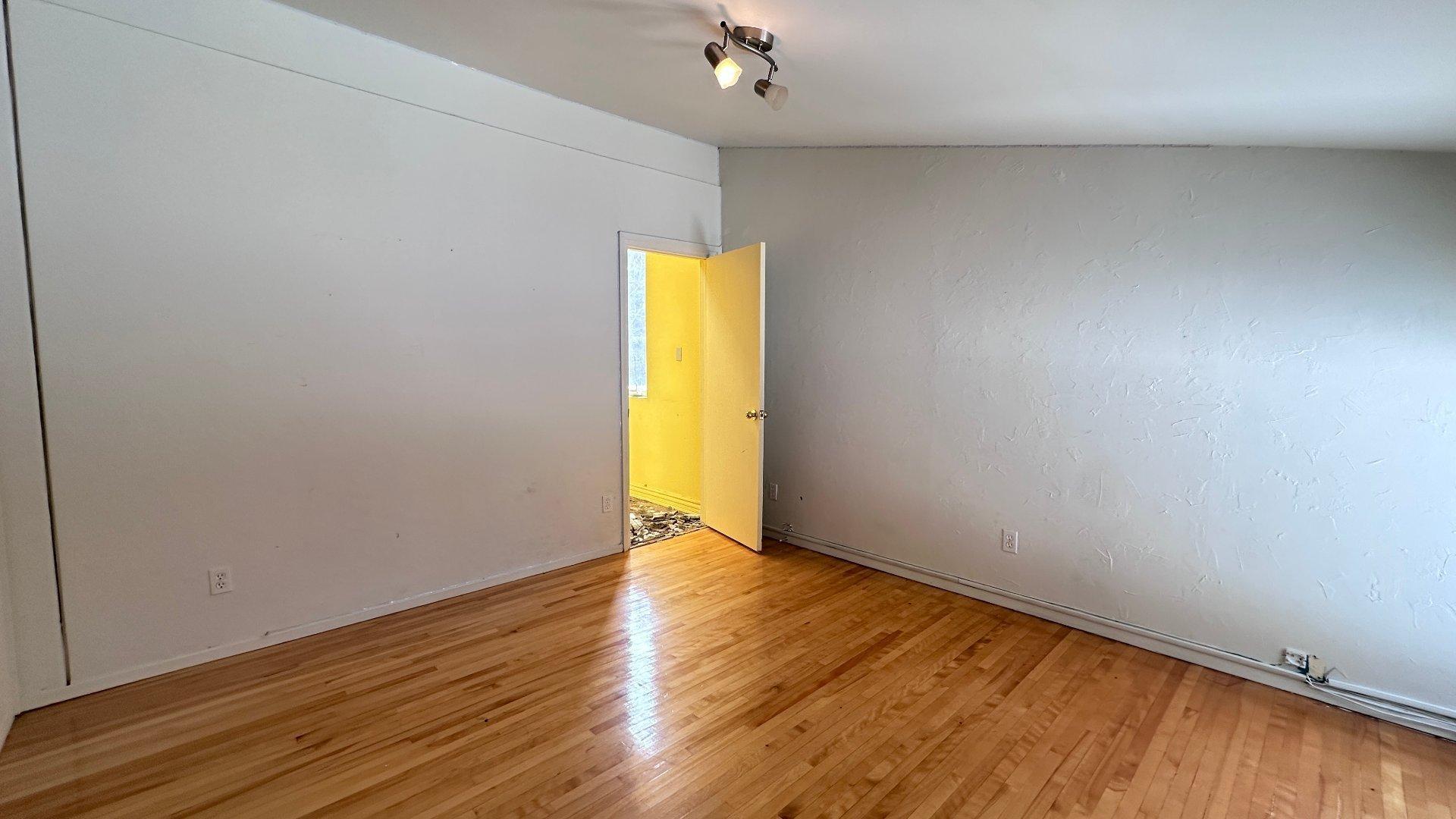 









1102


Boul. de La Salette

,
Saint-Jérôme,




QC
J5L2J7

