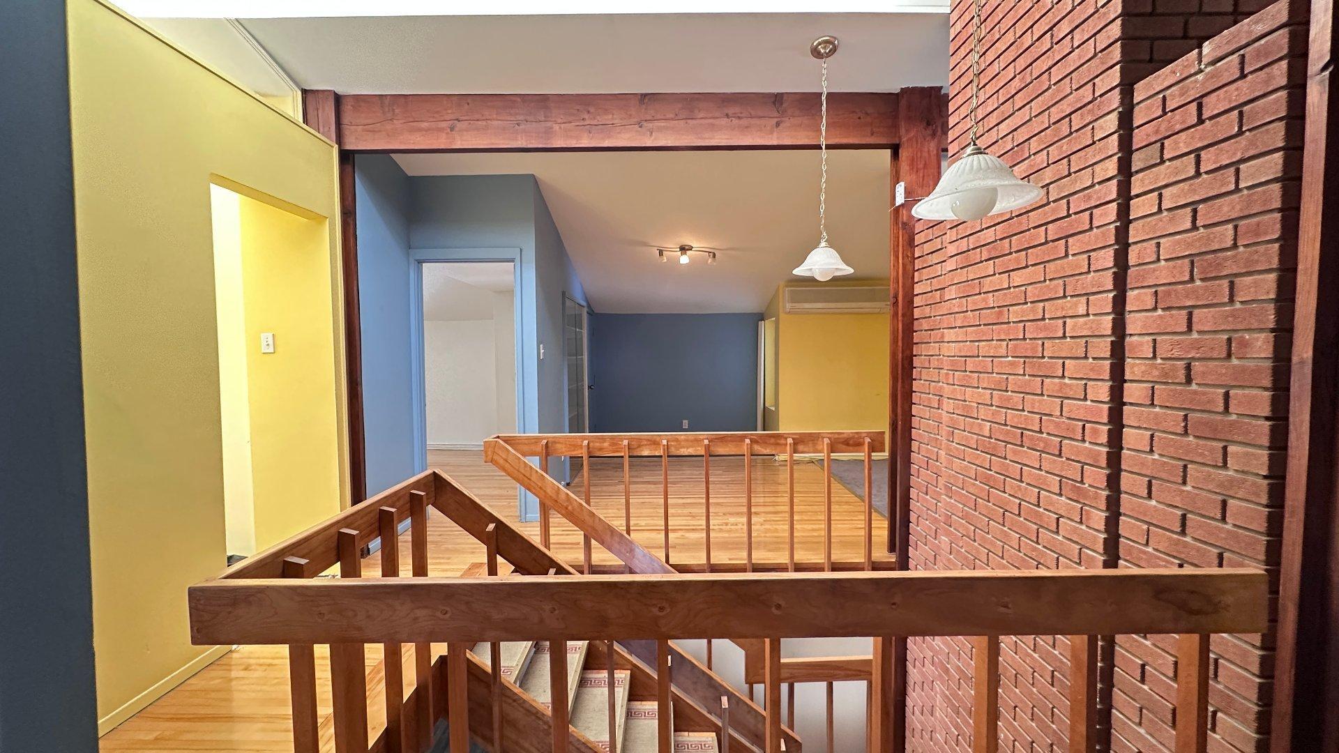 









1102


Boul. de La Salette

,
Saint-Jérôme,




QC
J5L2J7

