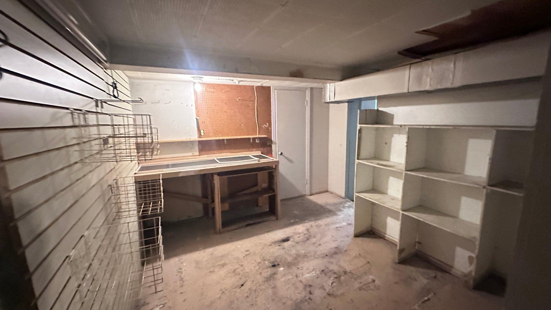 









1102


Boul. de La Salette

,
Saint-Jérôme,




QC
J5L2J7

