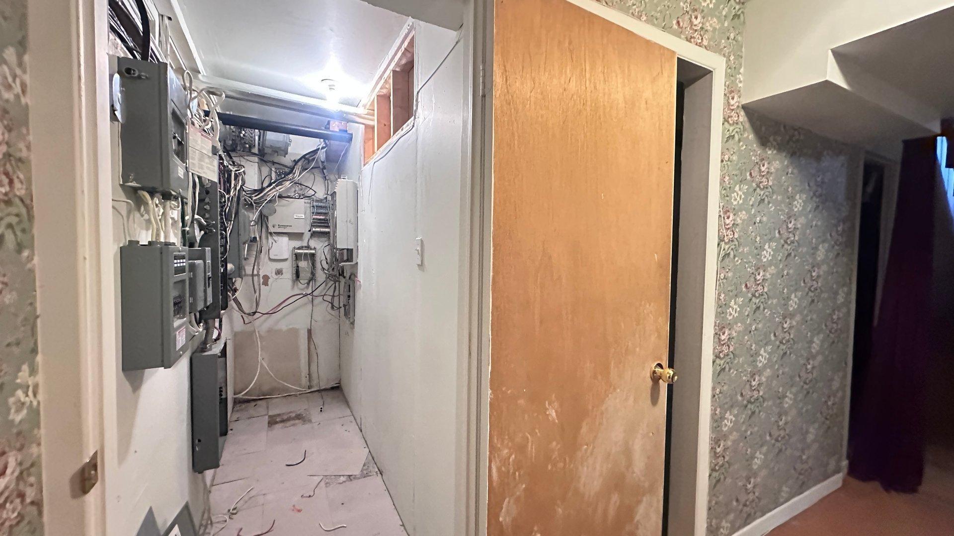 









1102


Boul. de La Salette

,
Saint-Jérôme,




QC
J5L2J7

