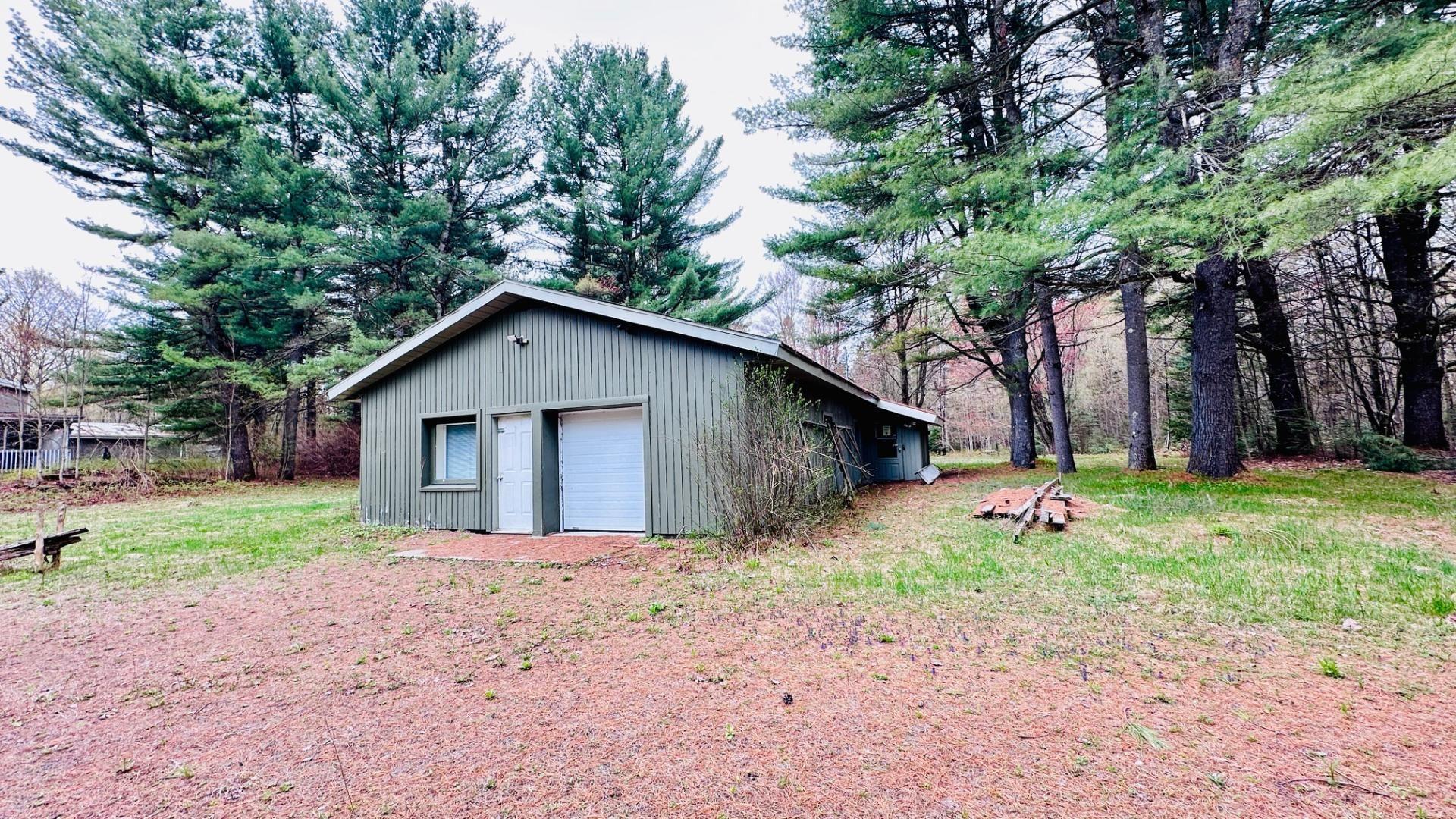 









1102


Boul. de La Salette

,
Saint-Jérôme,




QC
J5L2J7

