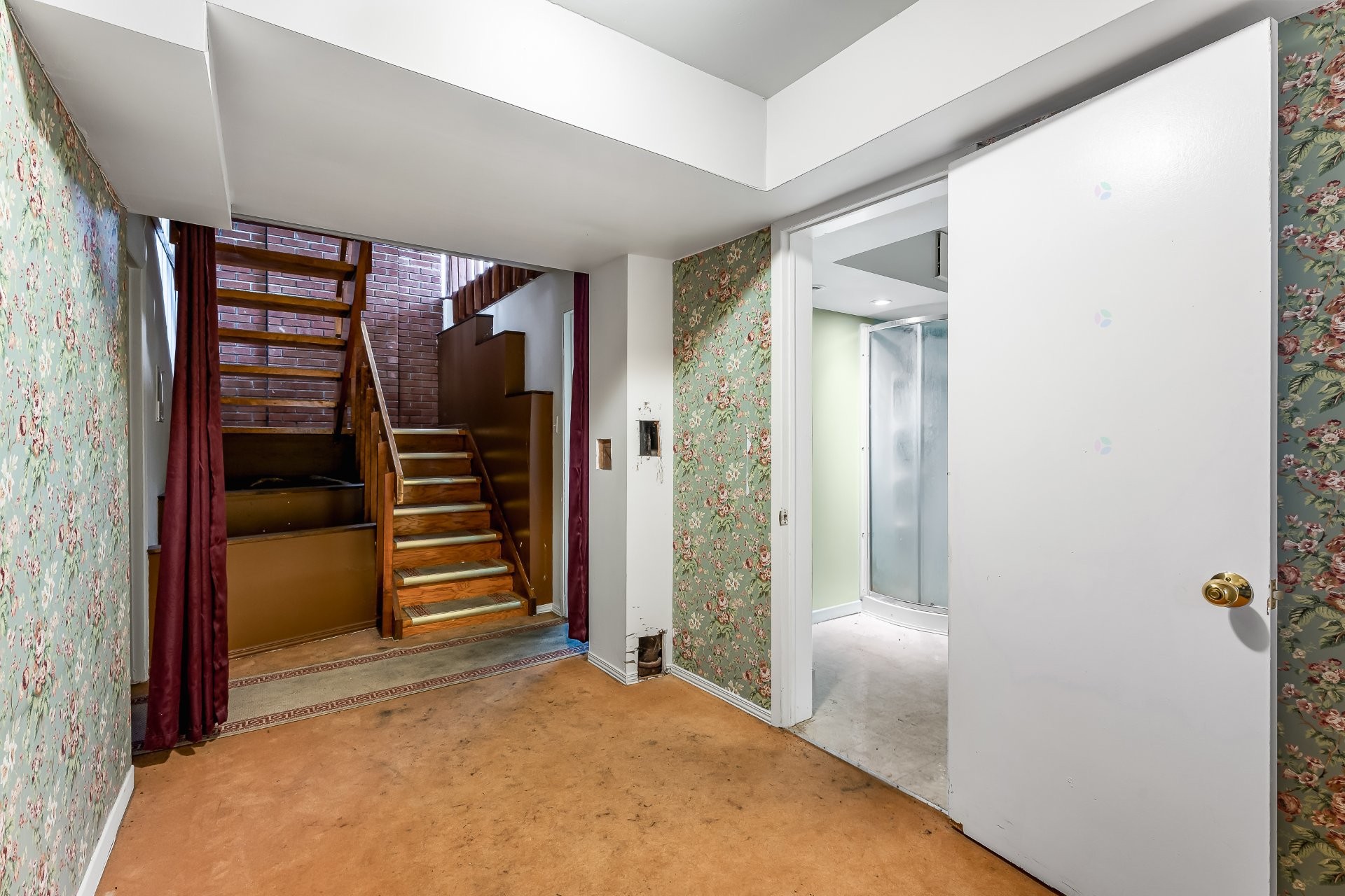 









1102


Boul. de La Salette

,
Saint-Jérôme,




QC
J5L2J7

