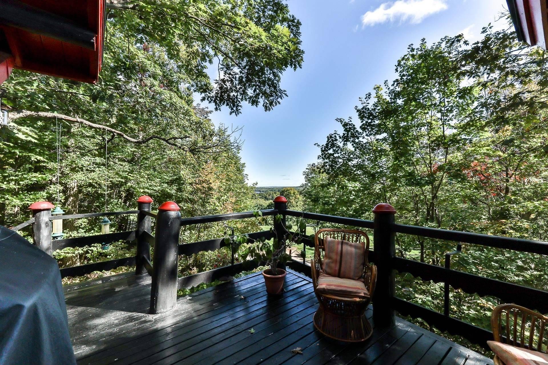 









477


Ch. des Critiques

,
Montebello,




QC
J0V1L0

