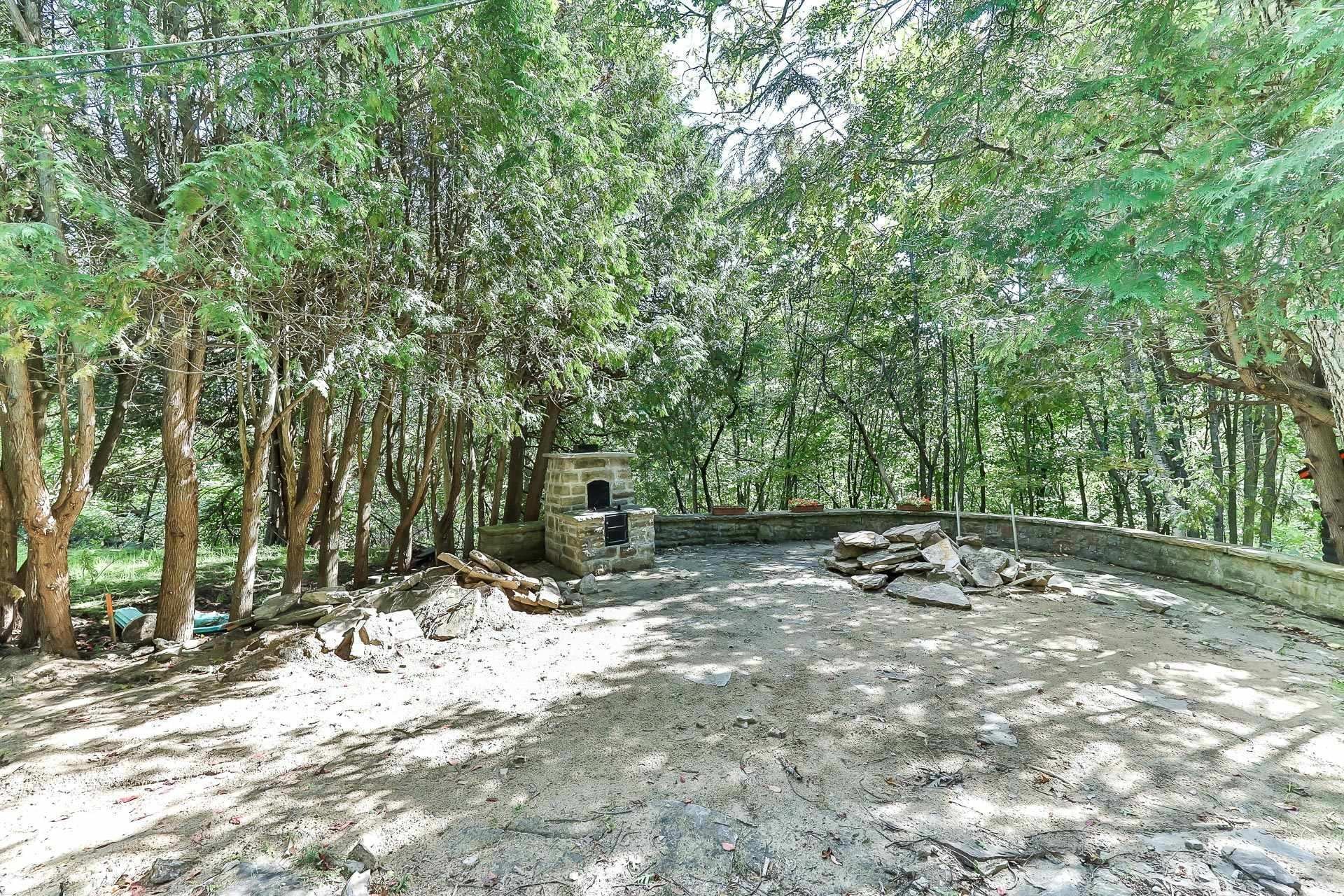 









477


Ch. des Critiques

,
Montebello,




QC
J0V1L0

