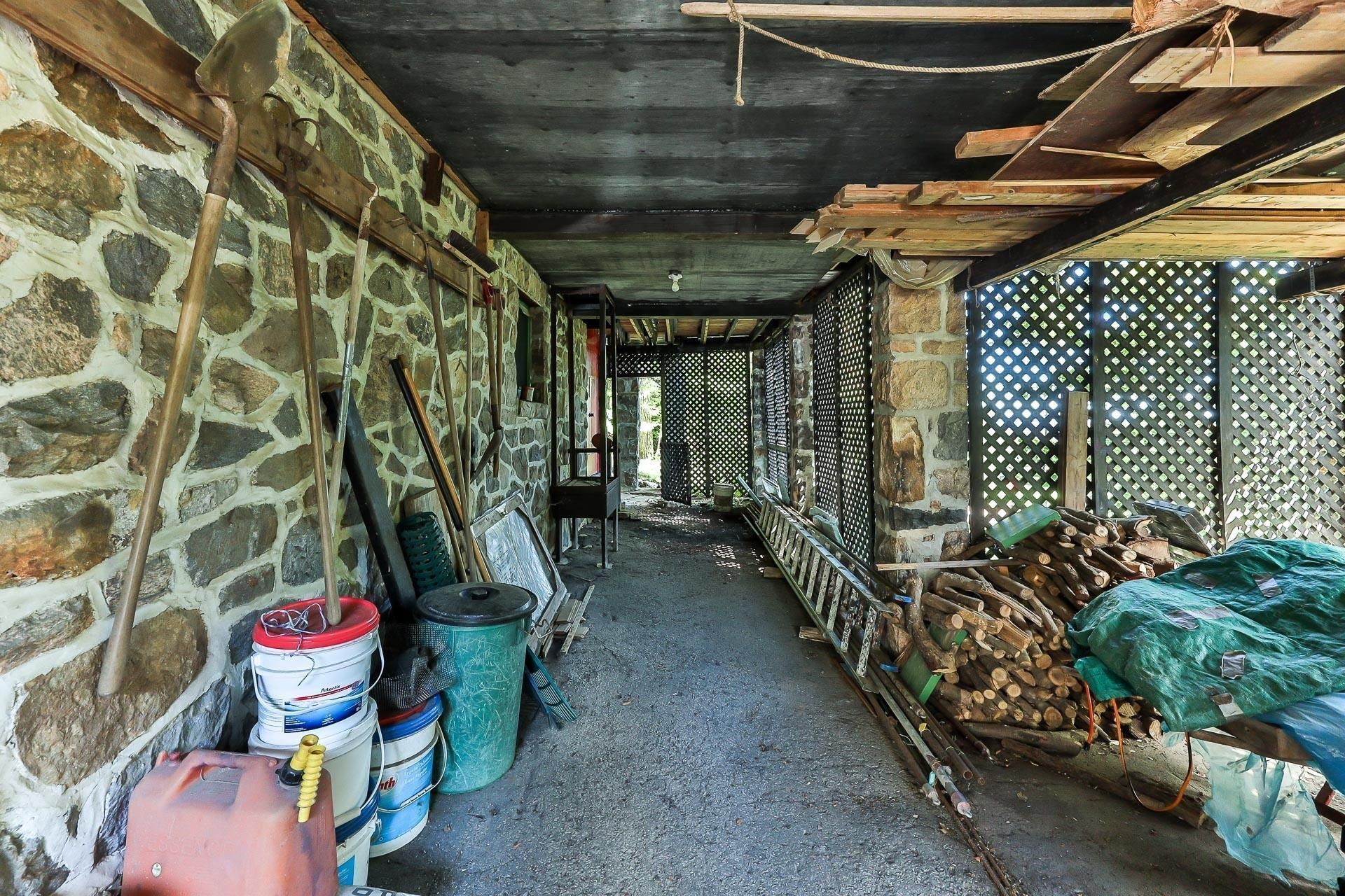 









477


Ch. des Critiques

,
Montebello,




QC
J0V1L0

