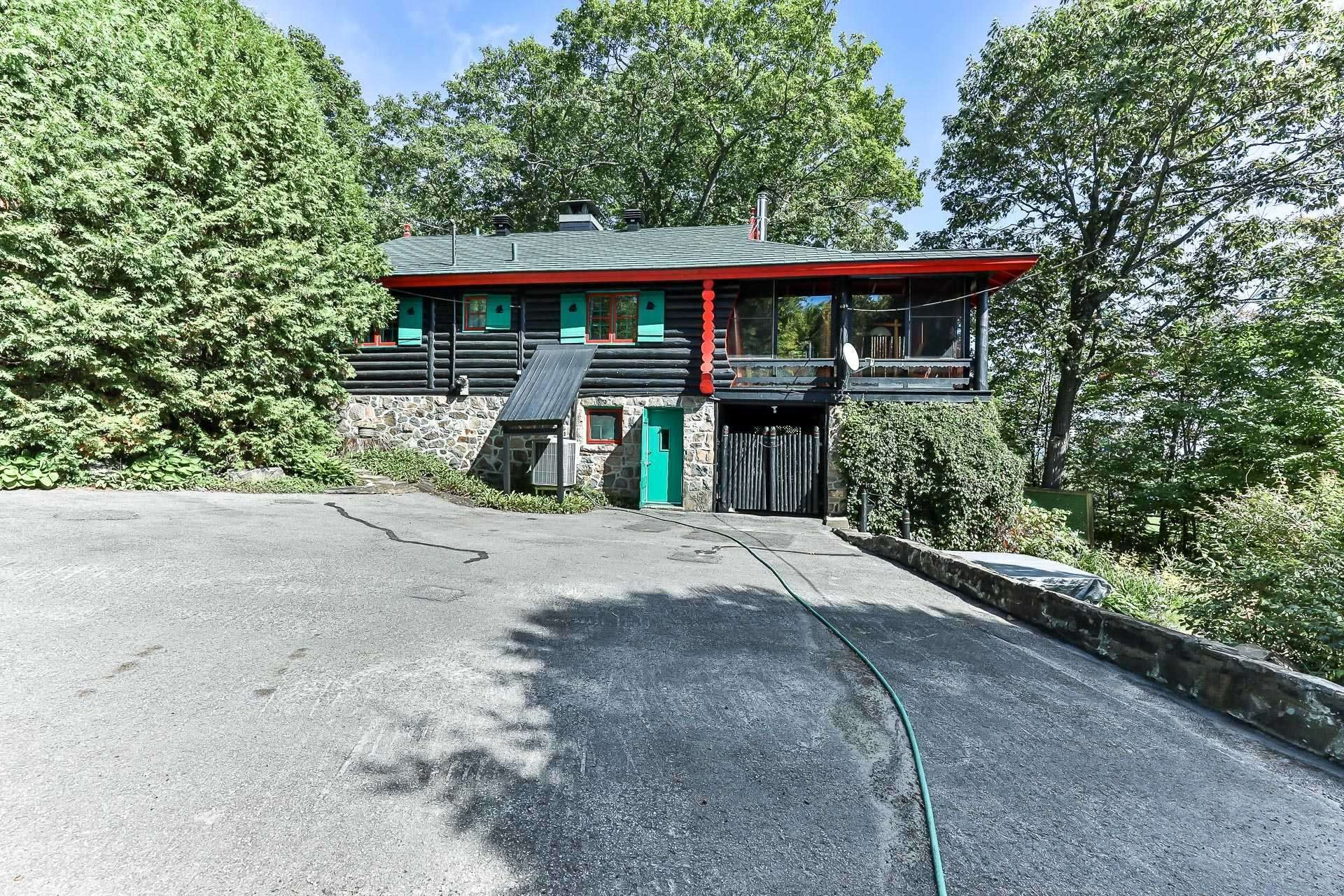 









477


Ch. des Critiques

,
Montebello,




QC
J0V1L0

